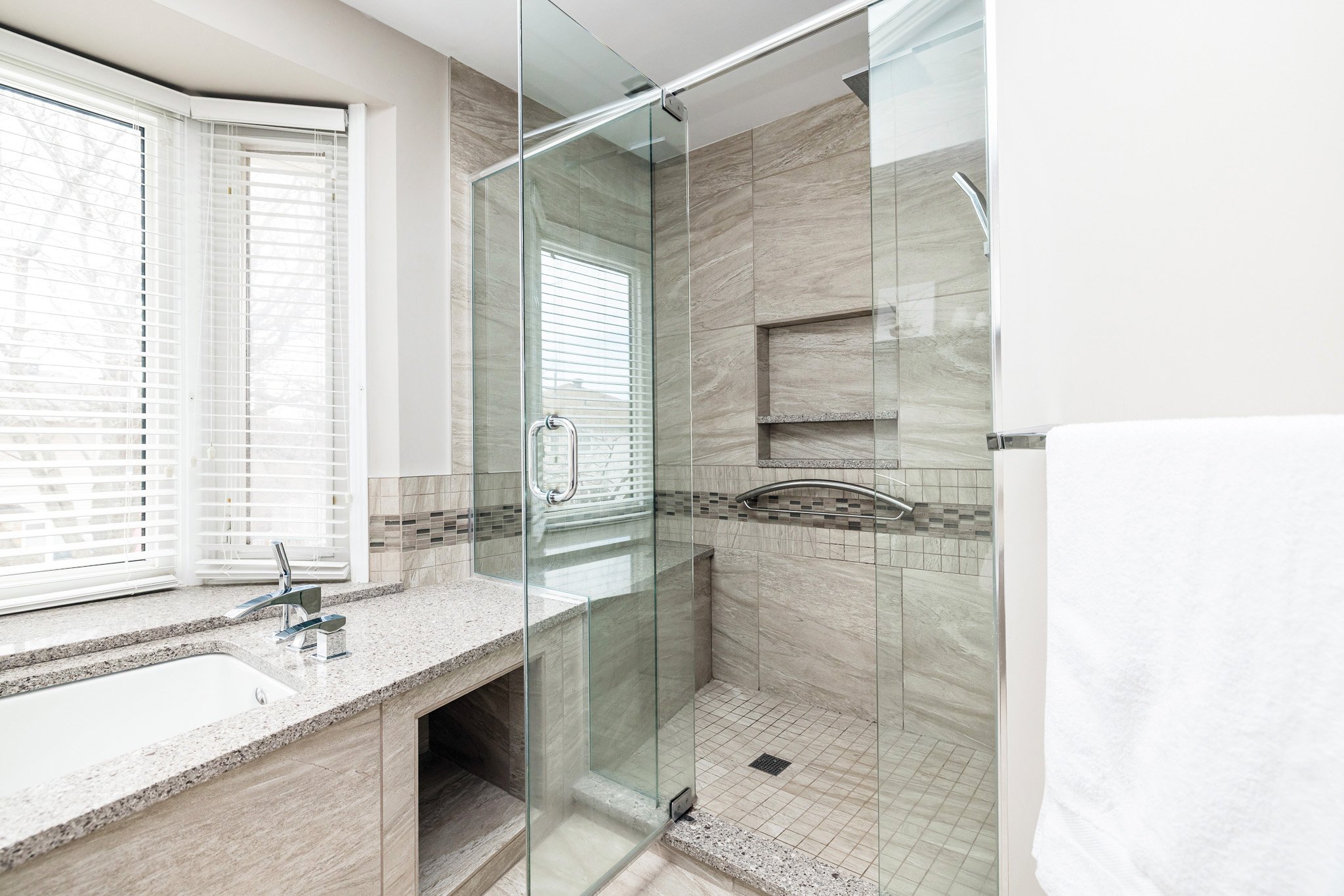 375 River Ridge_060.jpg