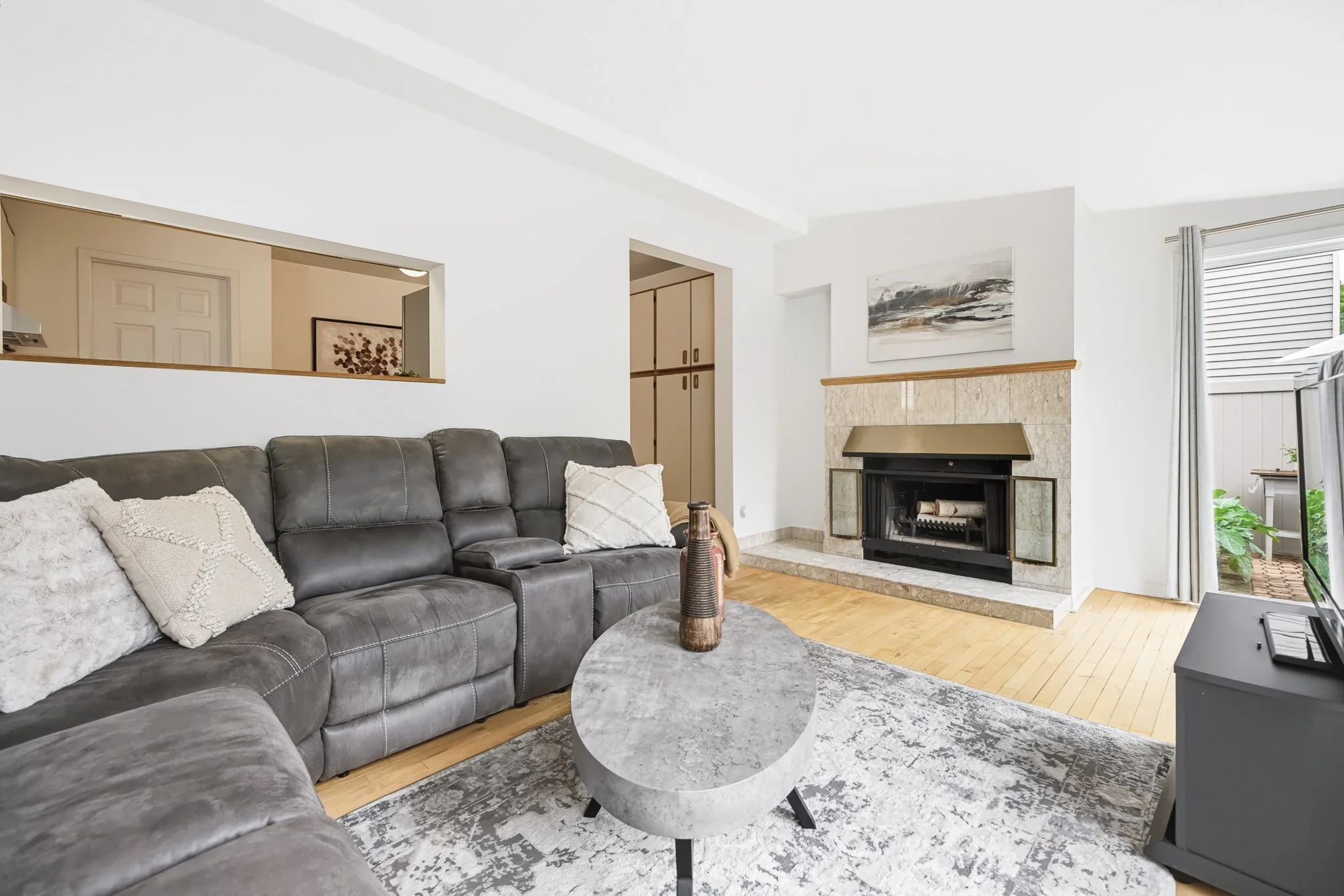 6068 Ridgelea_0031.jpg