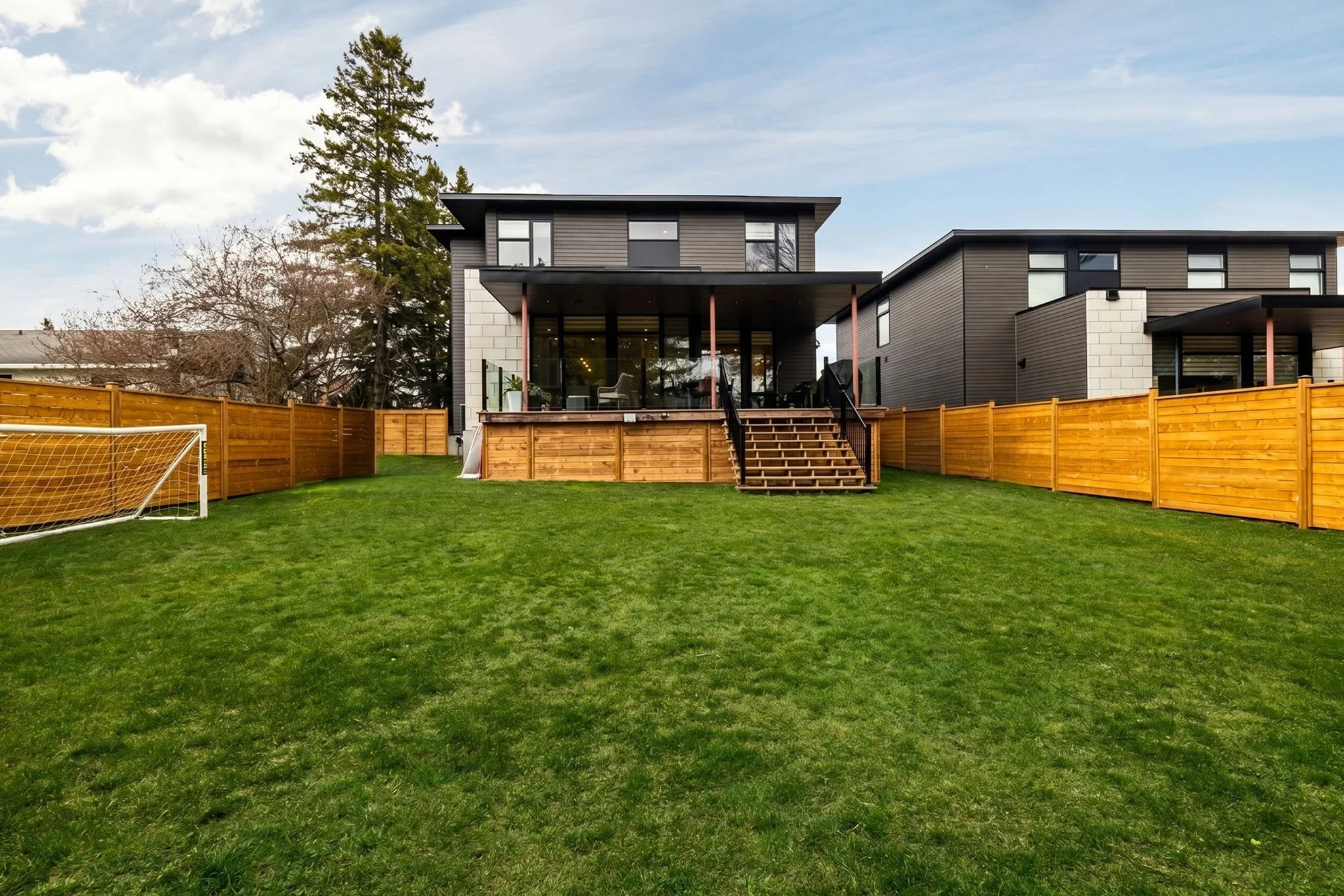 11a Carleton Cathcart_108grass.jpg