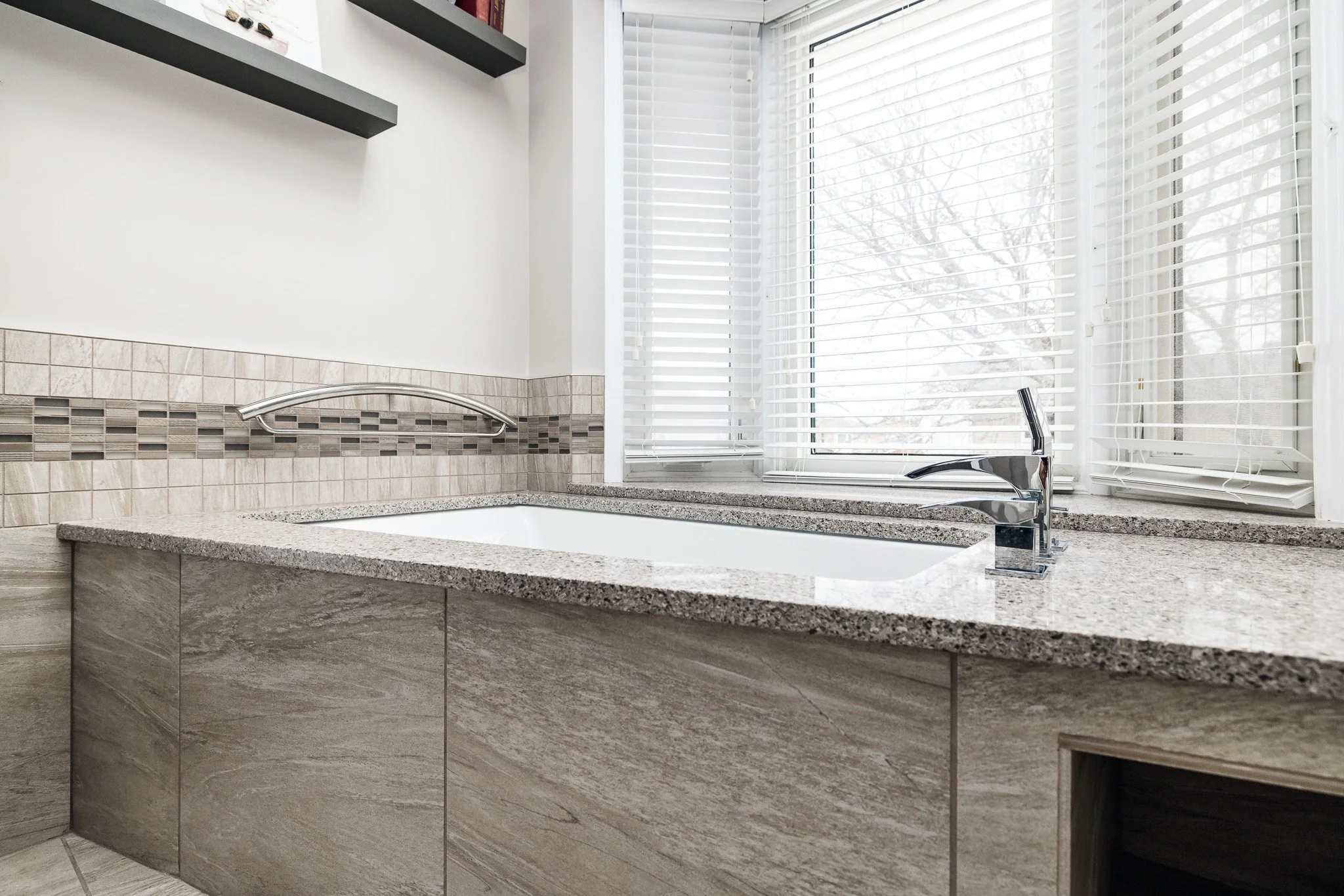 375 River Ridge_058.jpg