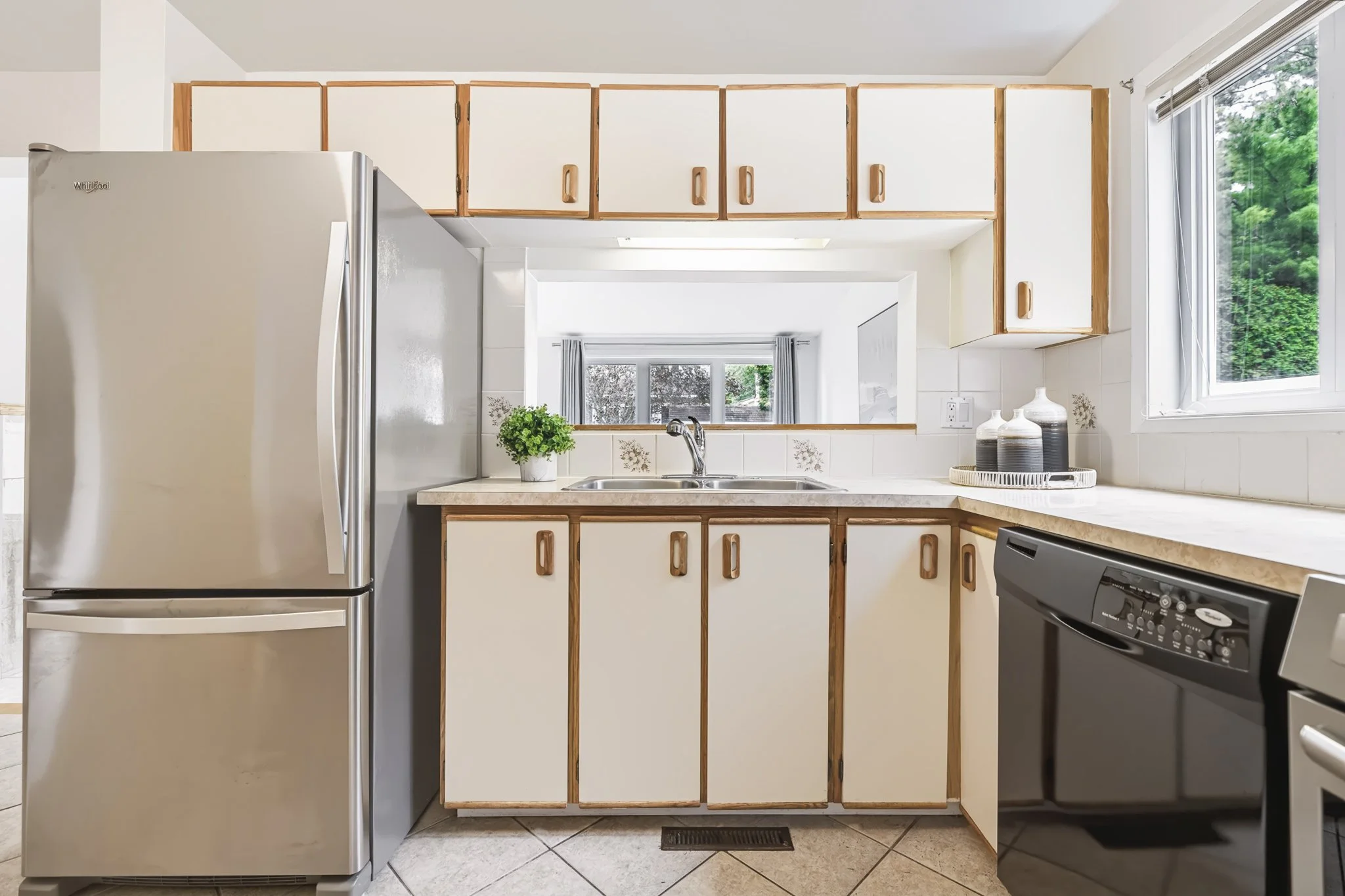 6068 Ridgelea_0025.jpg