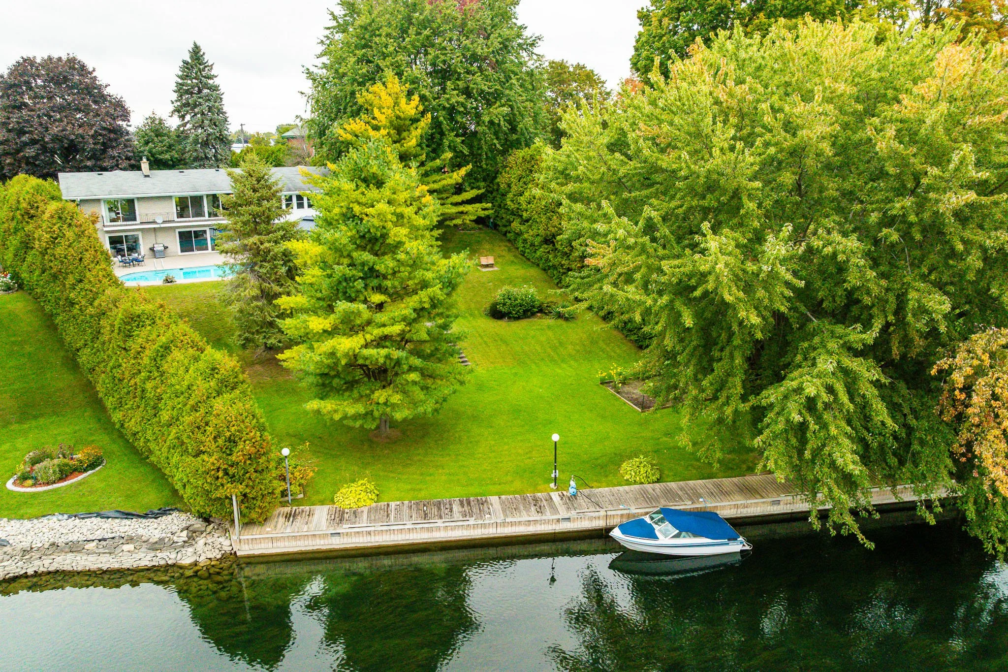 2027 Dundas__0092.jpg