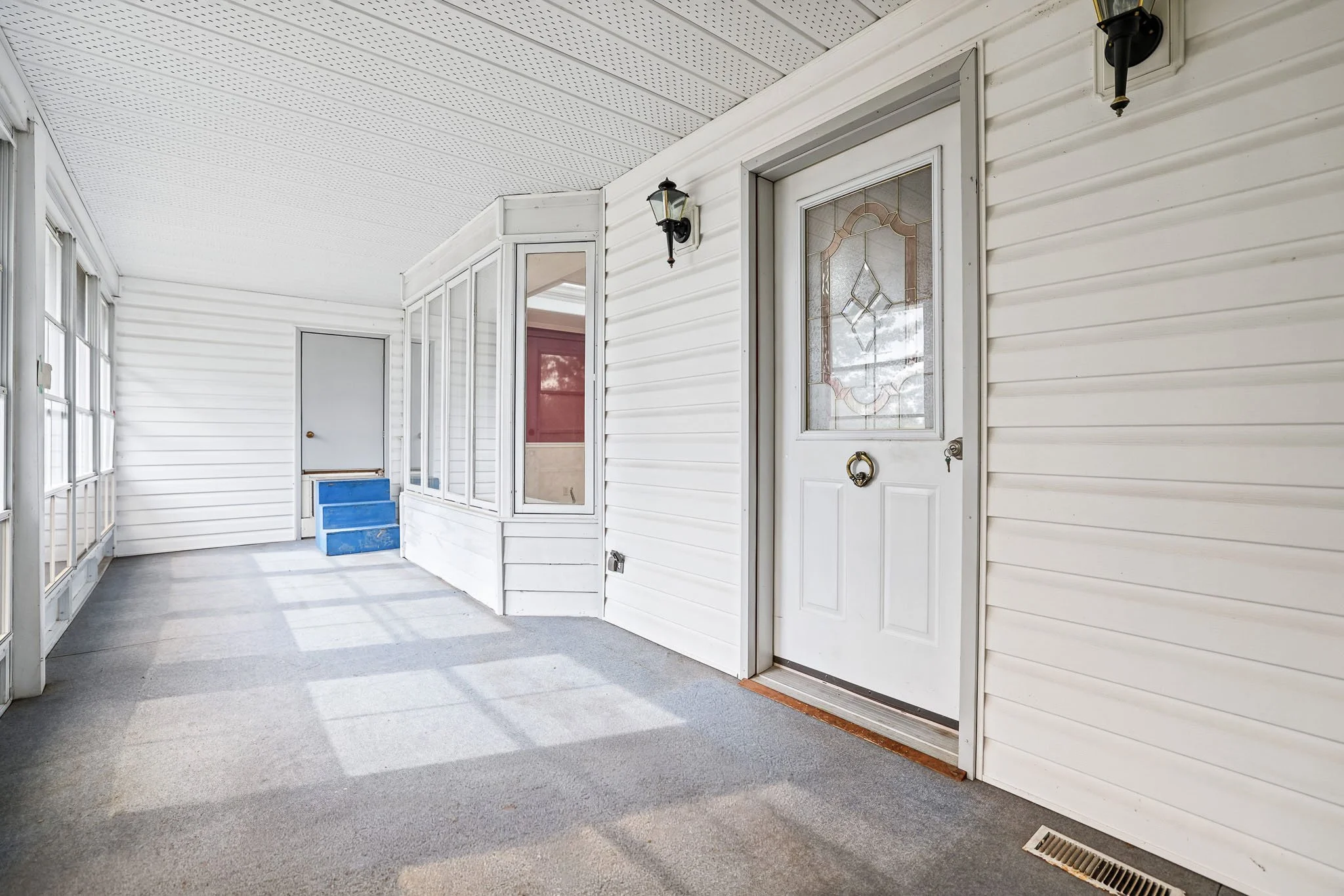 589 River Rd__0016.jpg