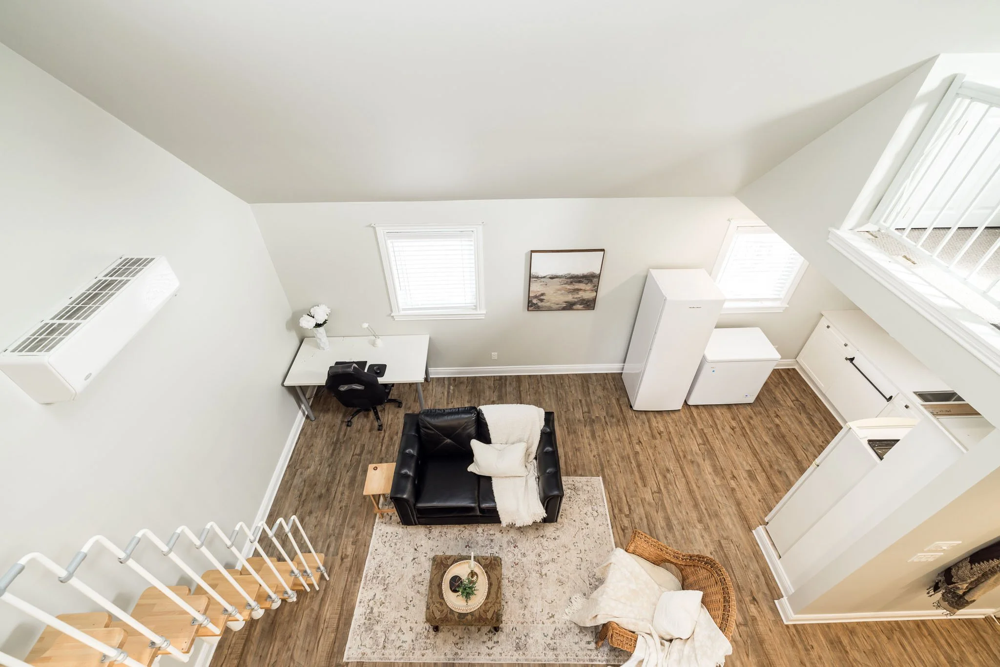 318 Main St W_058.jpg