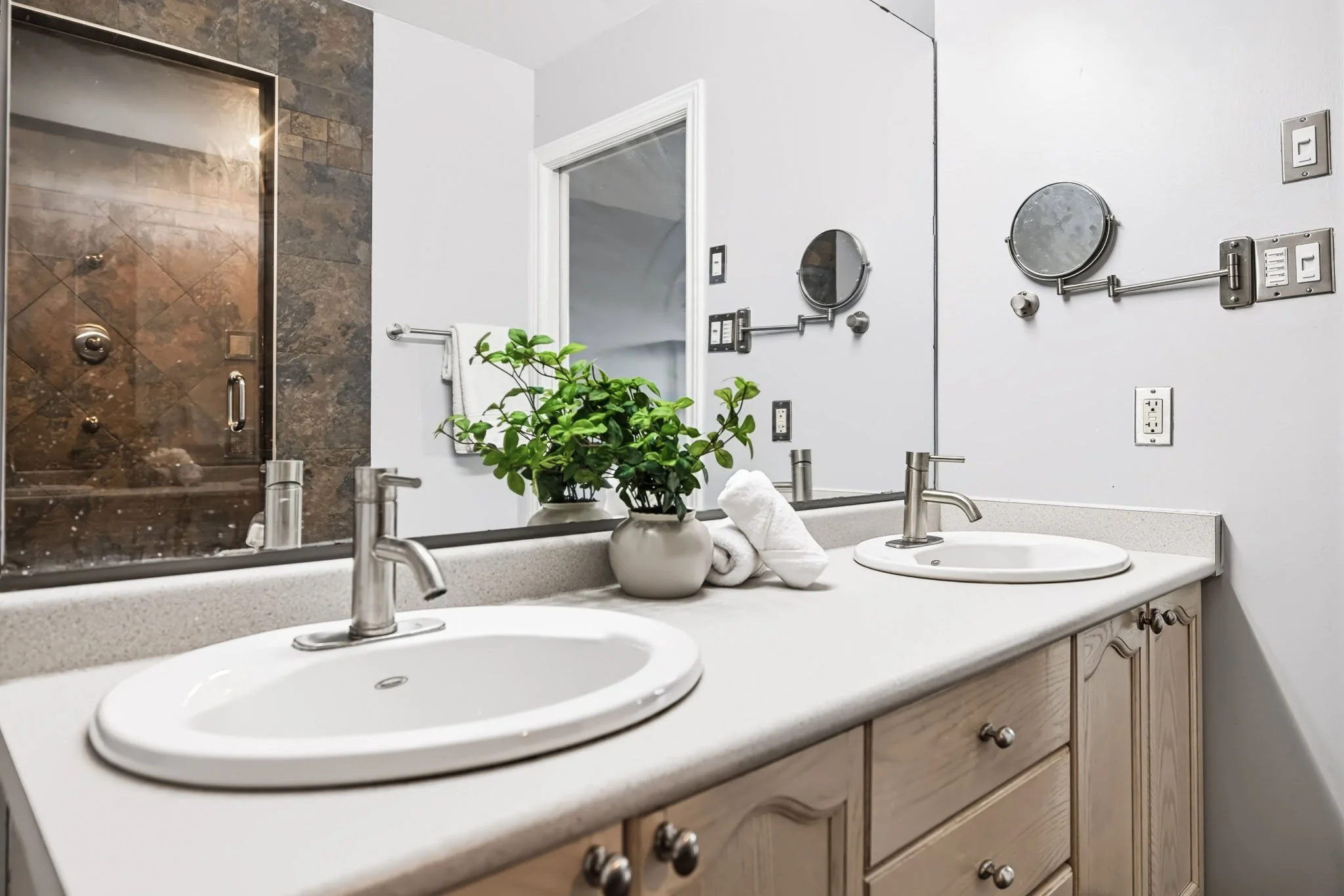 17 Catherwood_0039.jpg