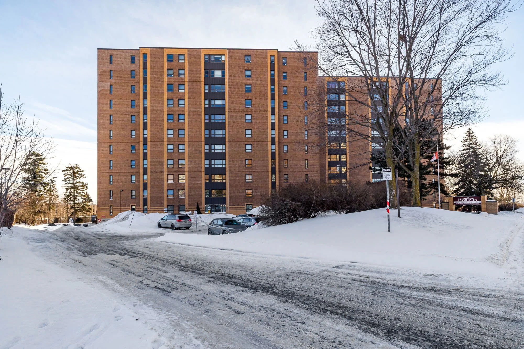 1356 Meadowlands 204_001.jpg