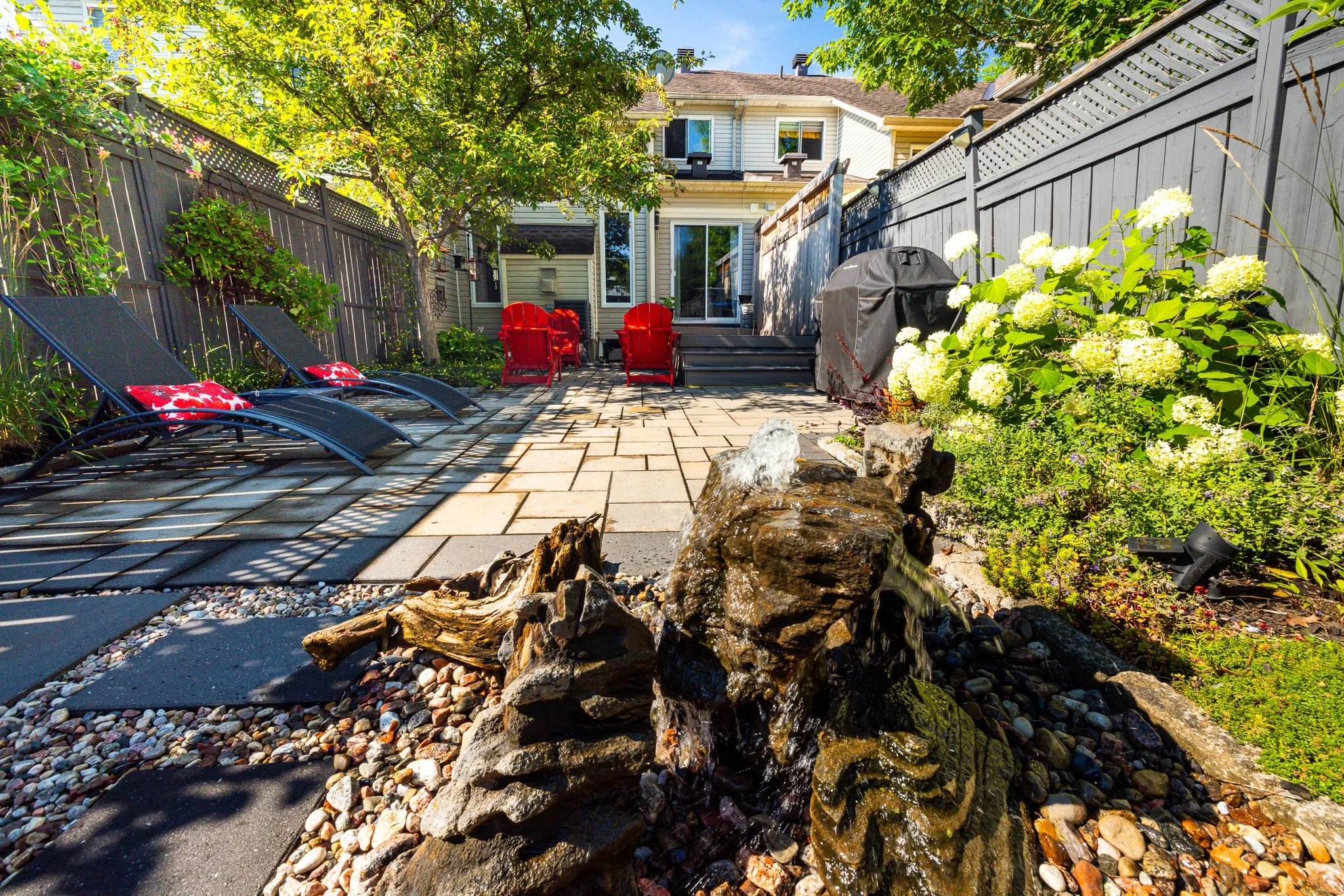 24 Kalbrook_backyard_0003.jpg