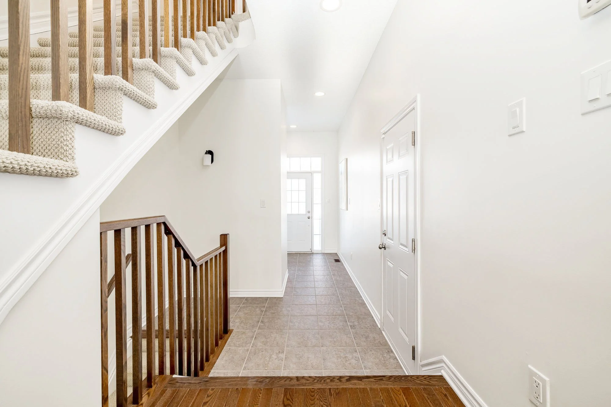 344 Kingbrook_007.jpg