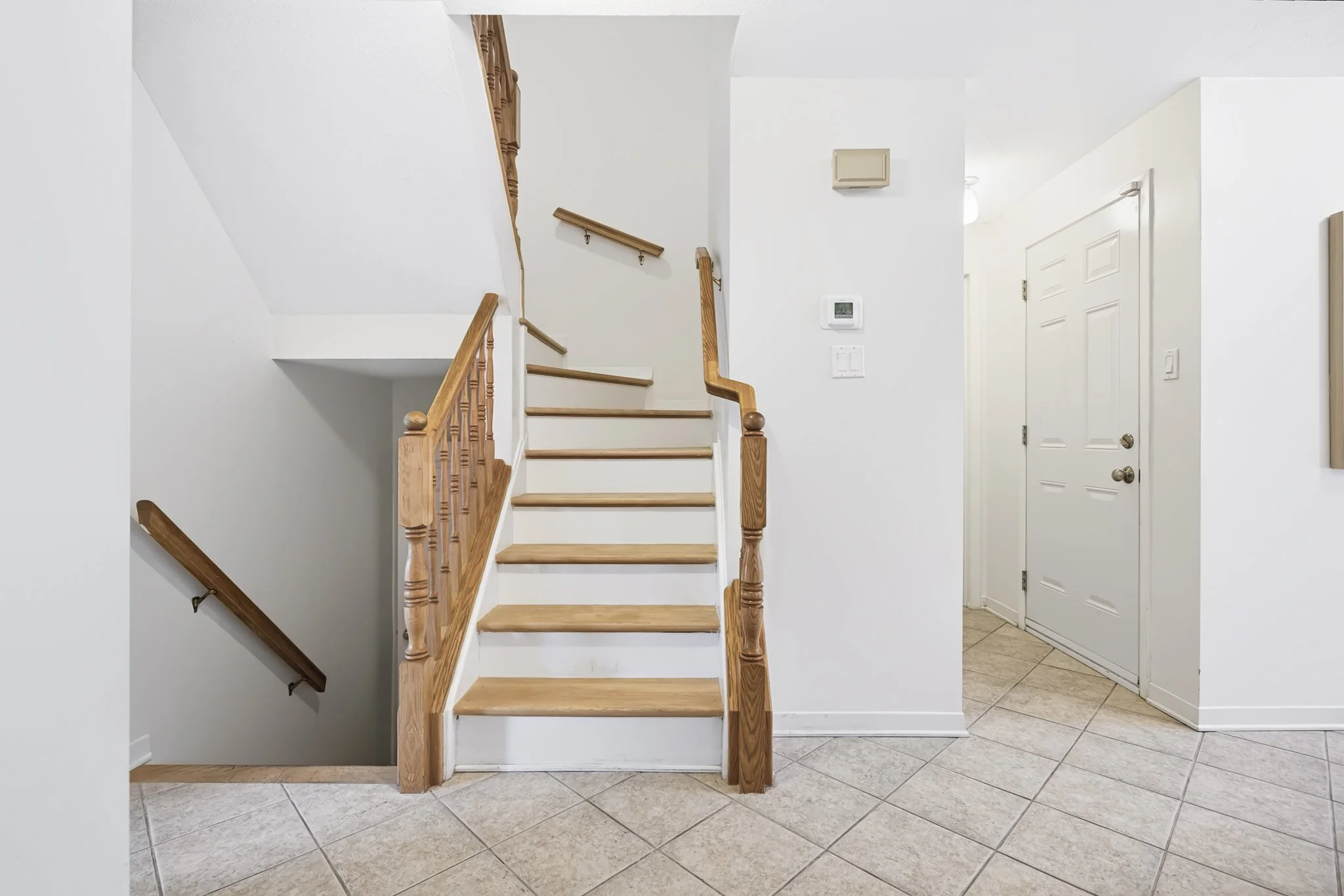 6068 Ridgelea_0034.jpg