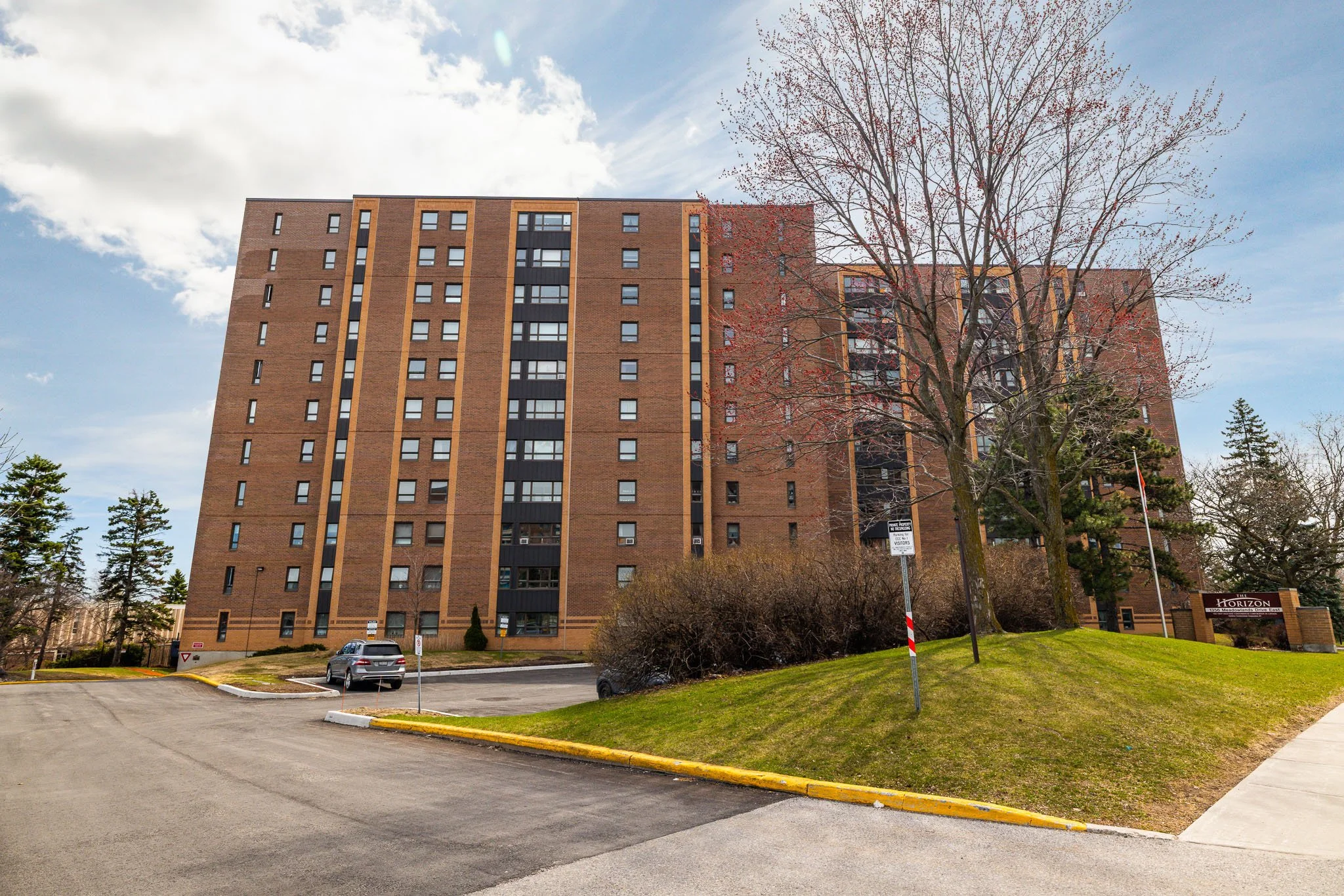 1356 Meadowlands 701_003.jpg