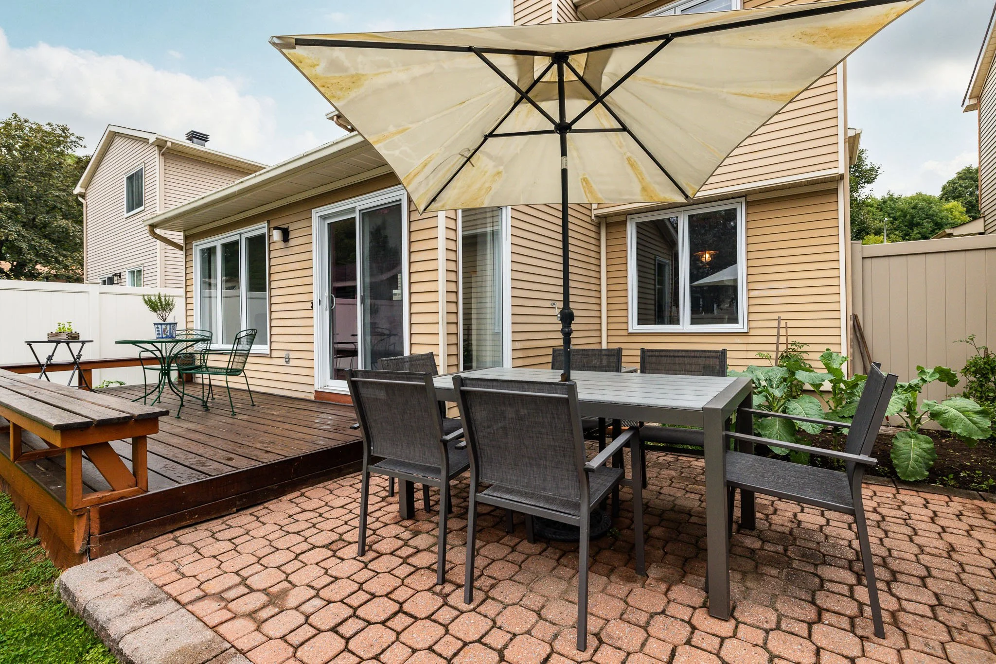 6068 Ridgelea_0062.jpg