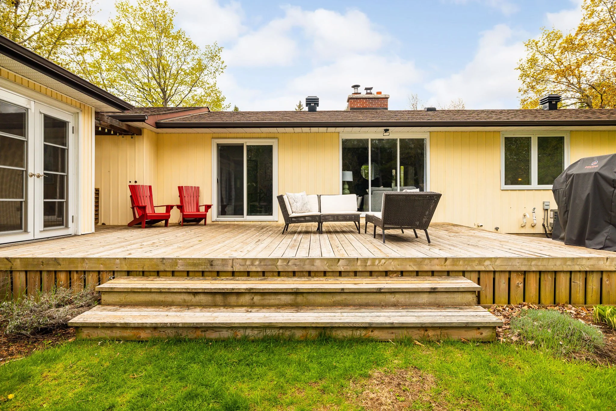 1303 Fairway_ext_021.jpg