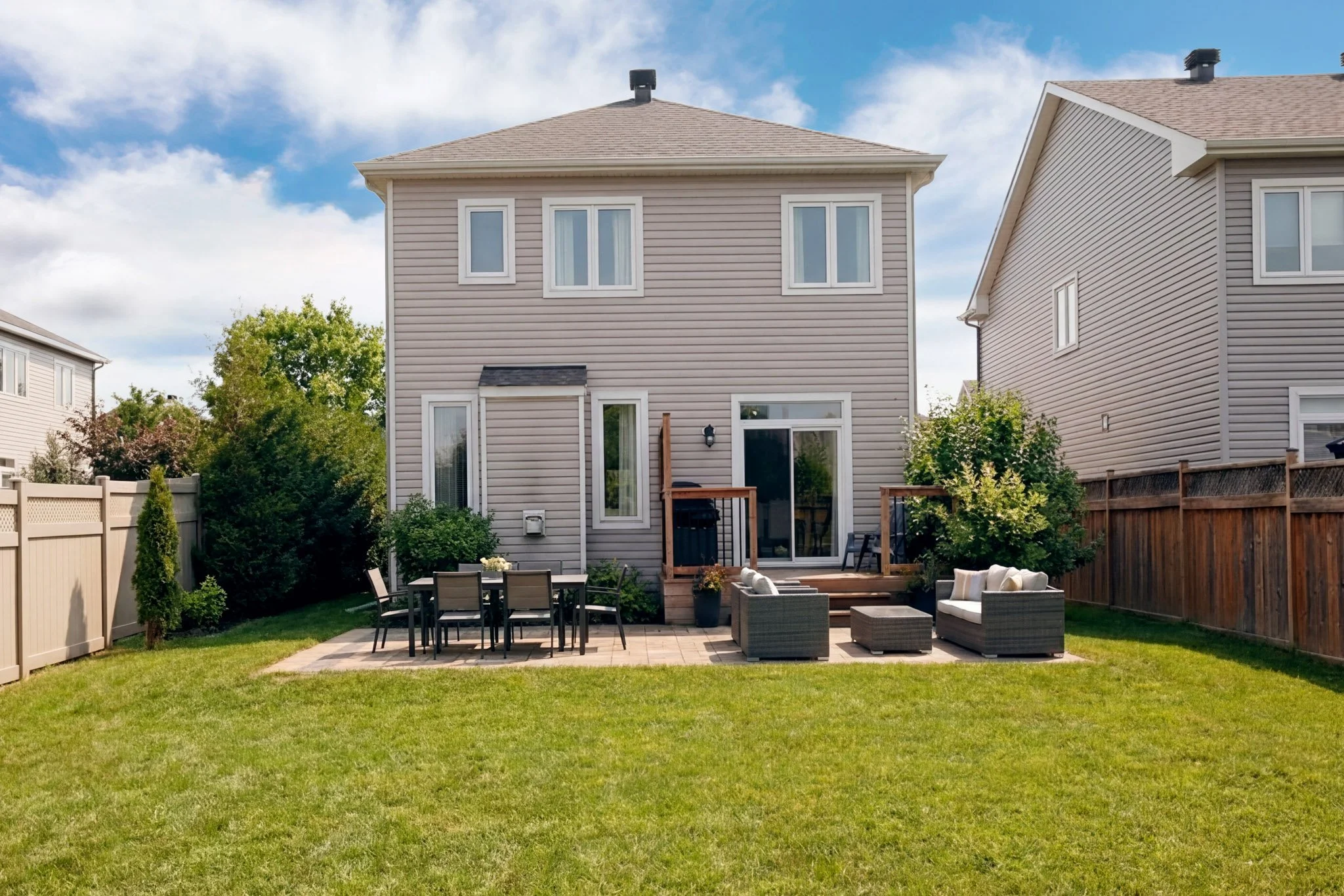 1869 Glencrest_052summer.jpg