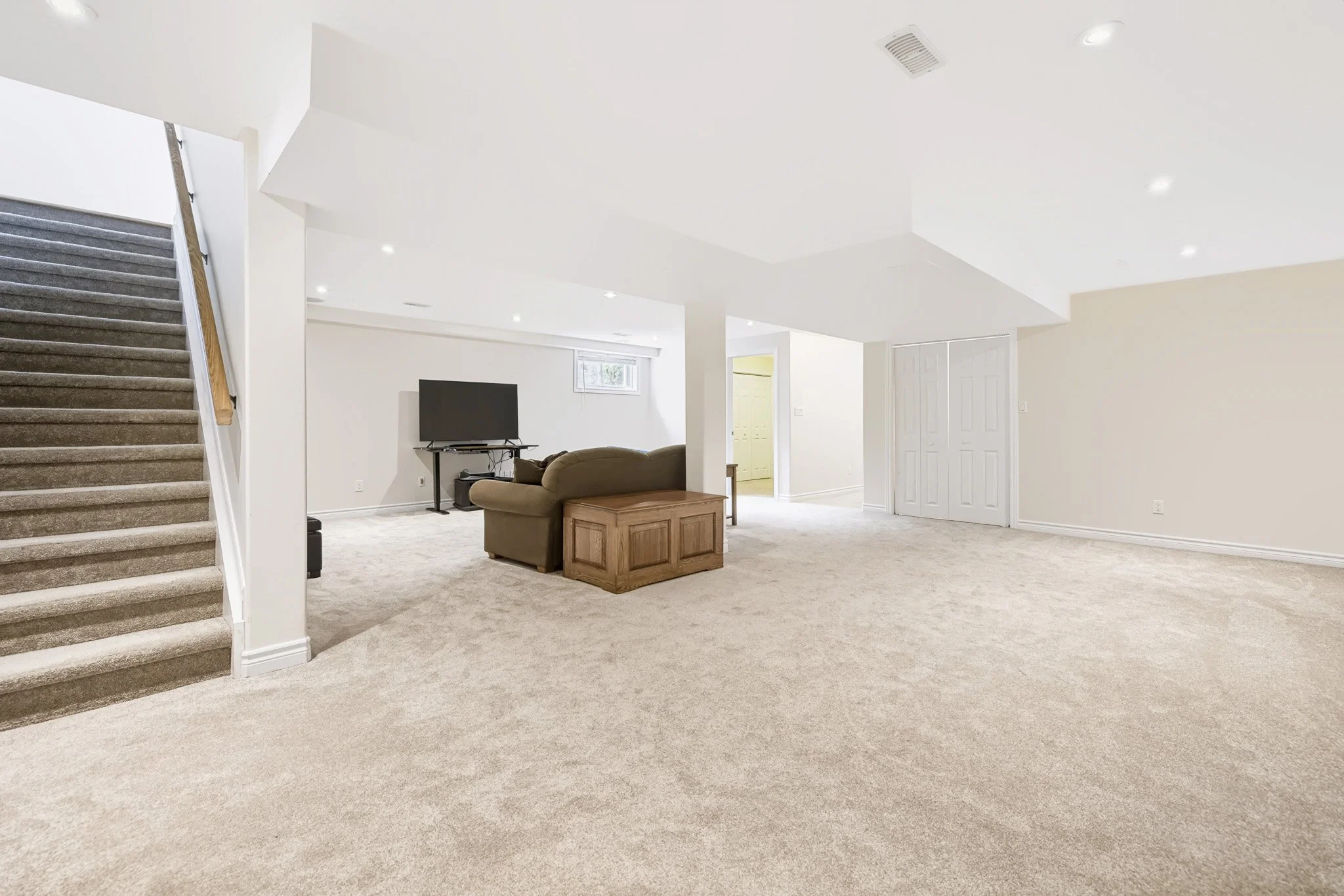 44 Meadowglen_0047.jpg