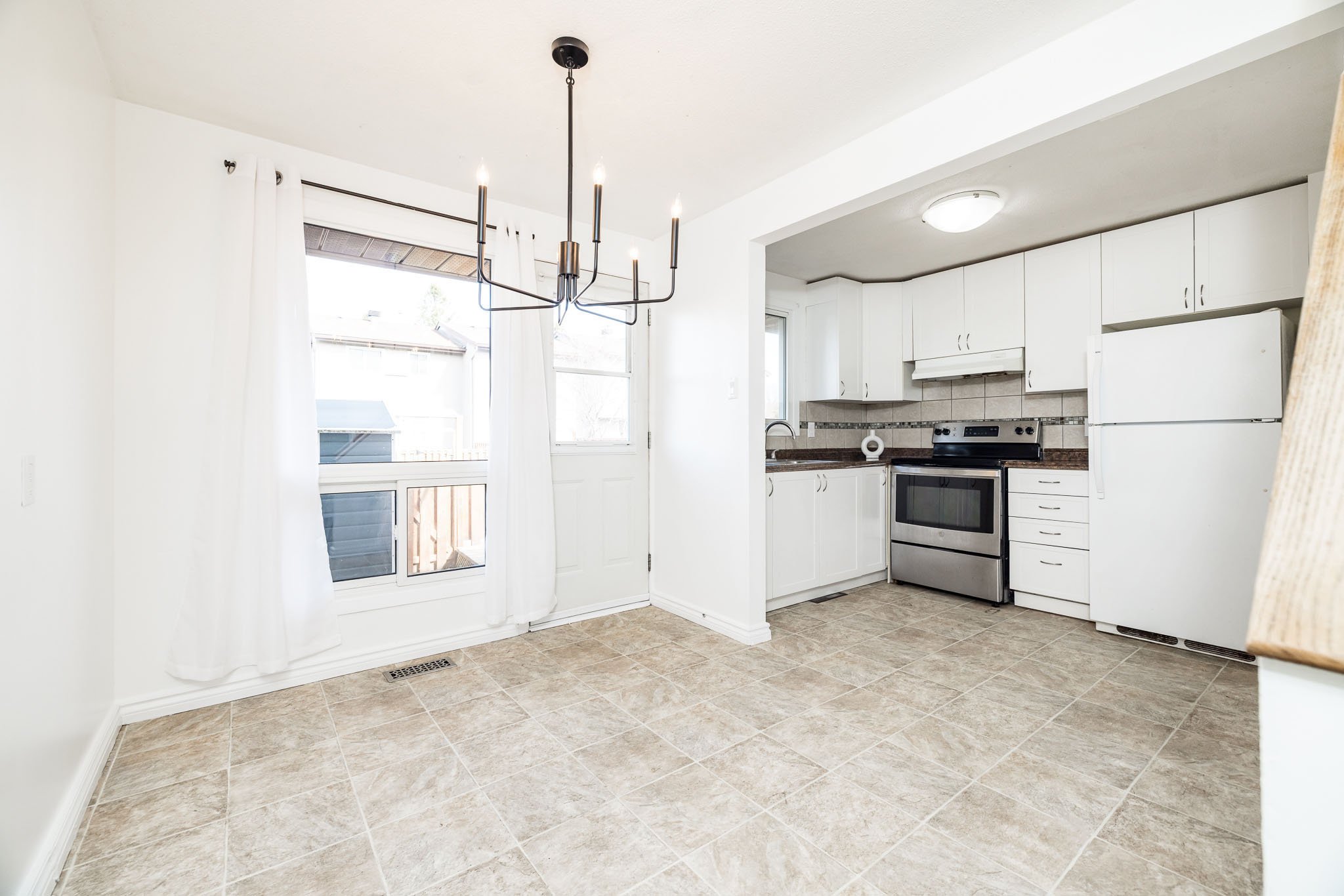 338 Woodfield_011.jpg