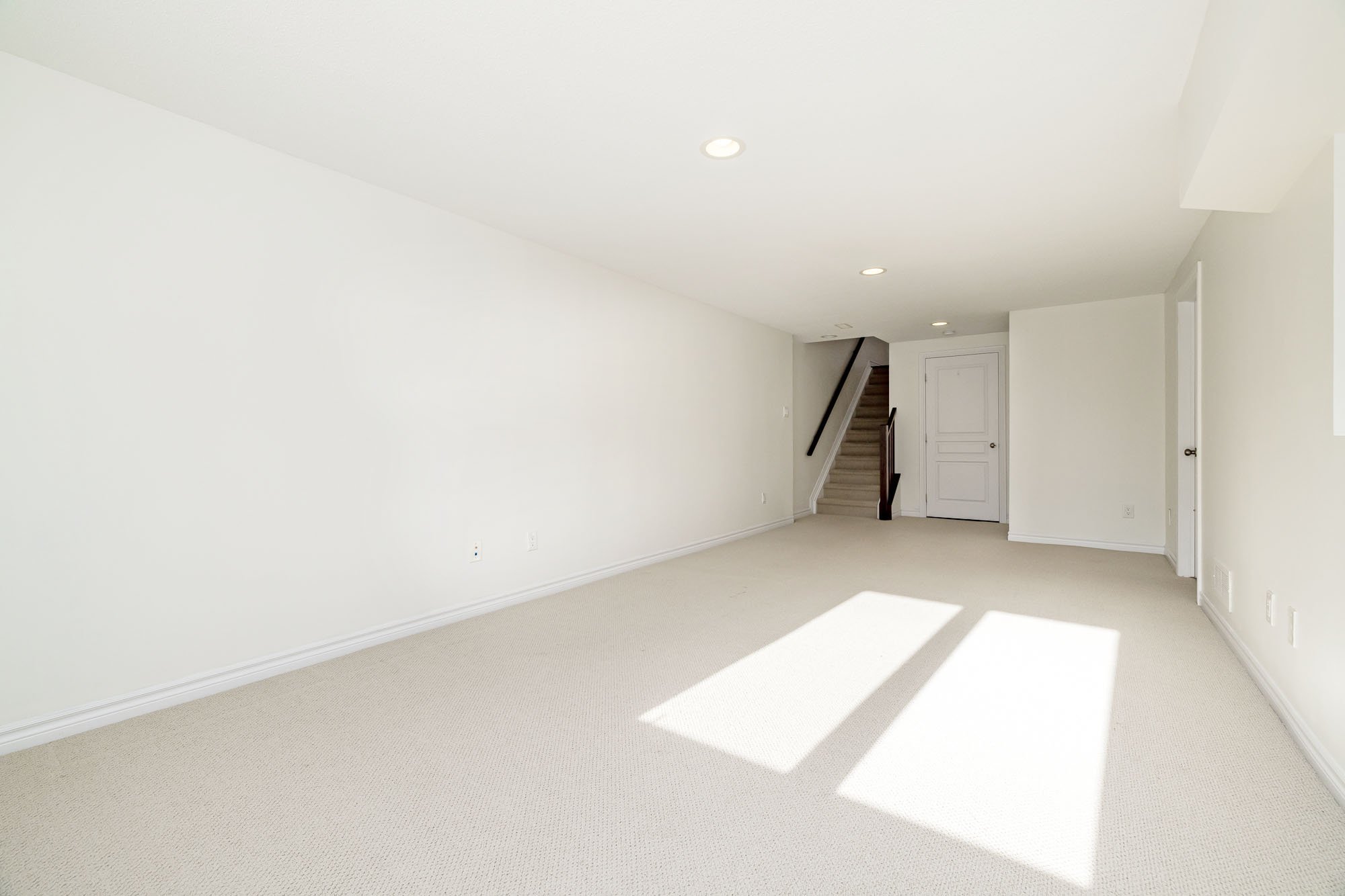 344 Kingbrook_046.jpg