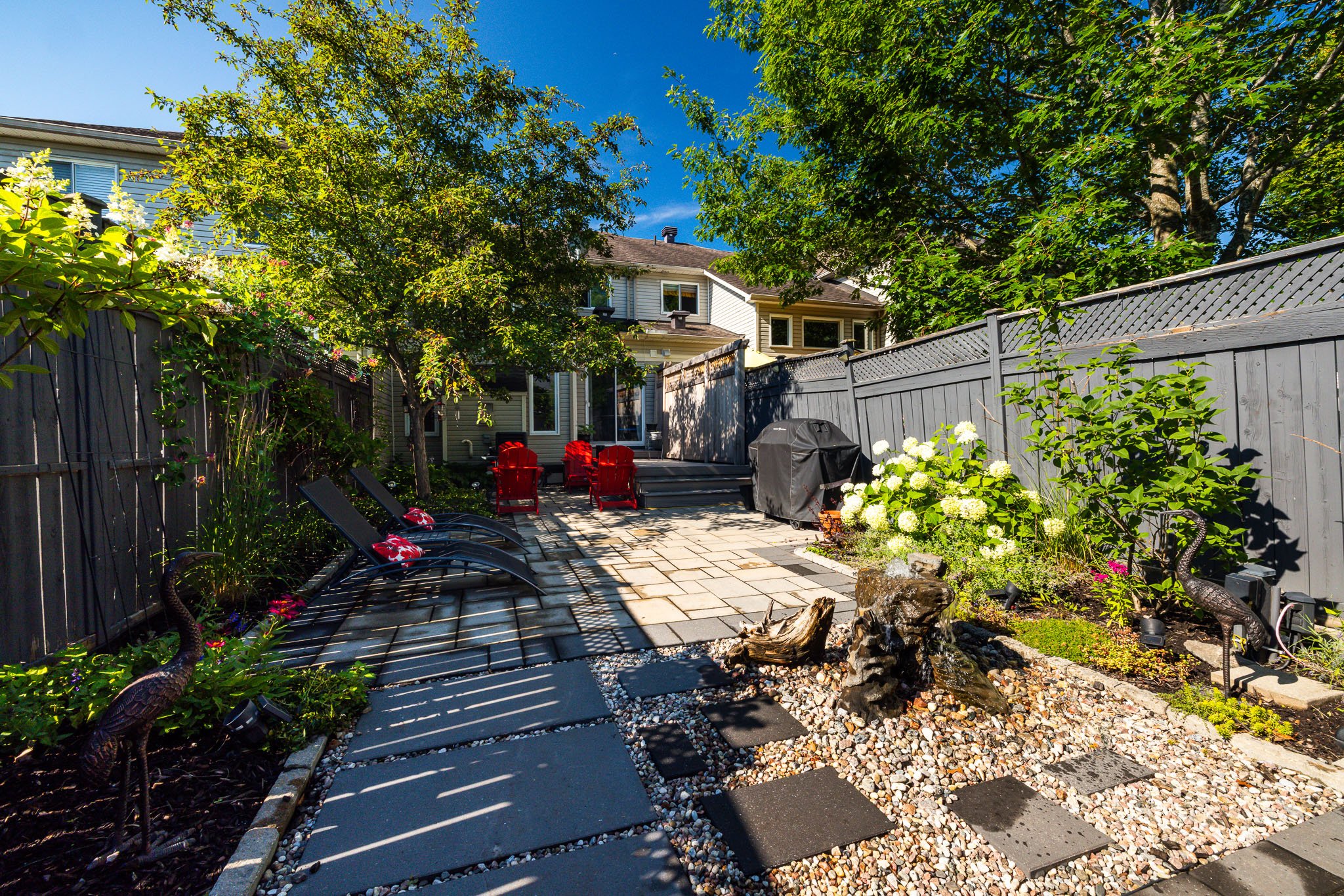 24 Kalbrook_backyard_0001.jpg