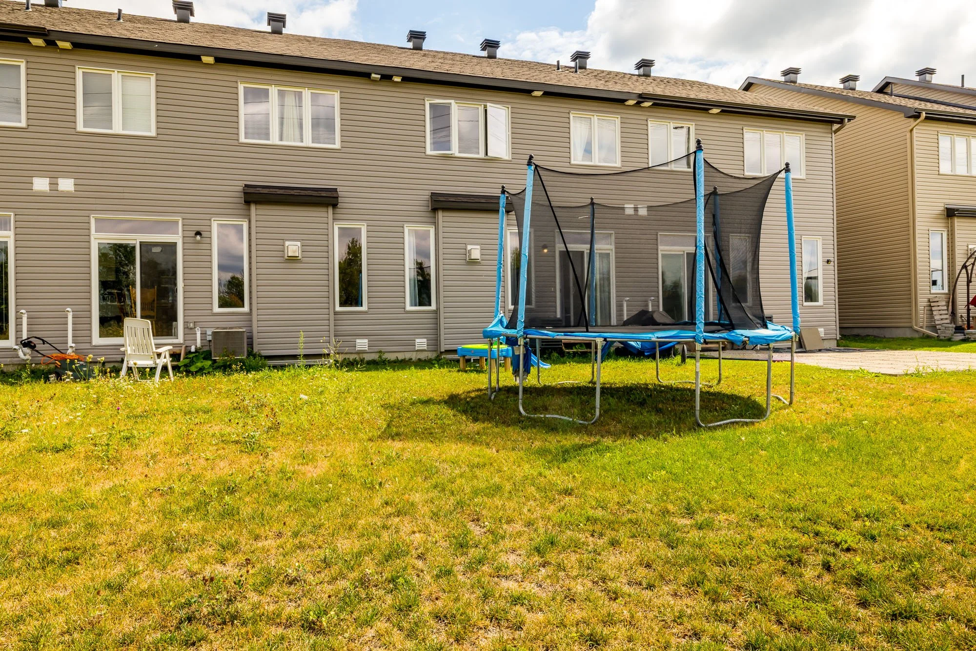 310 Livery Ext_006.jpg