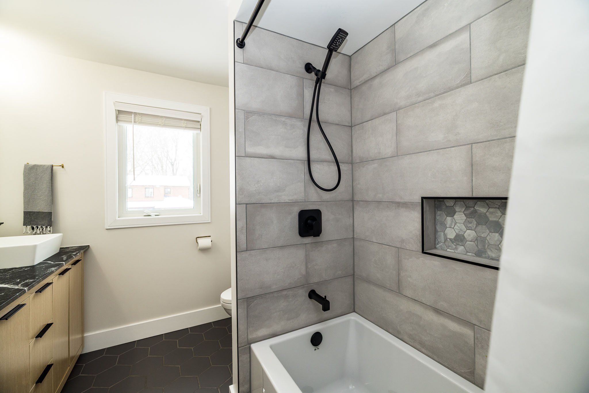 6066 Ridgelea_050.jpg