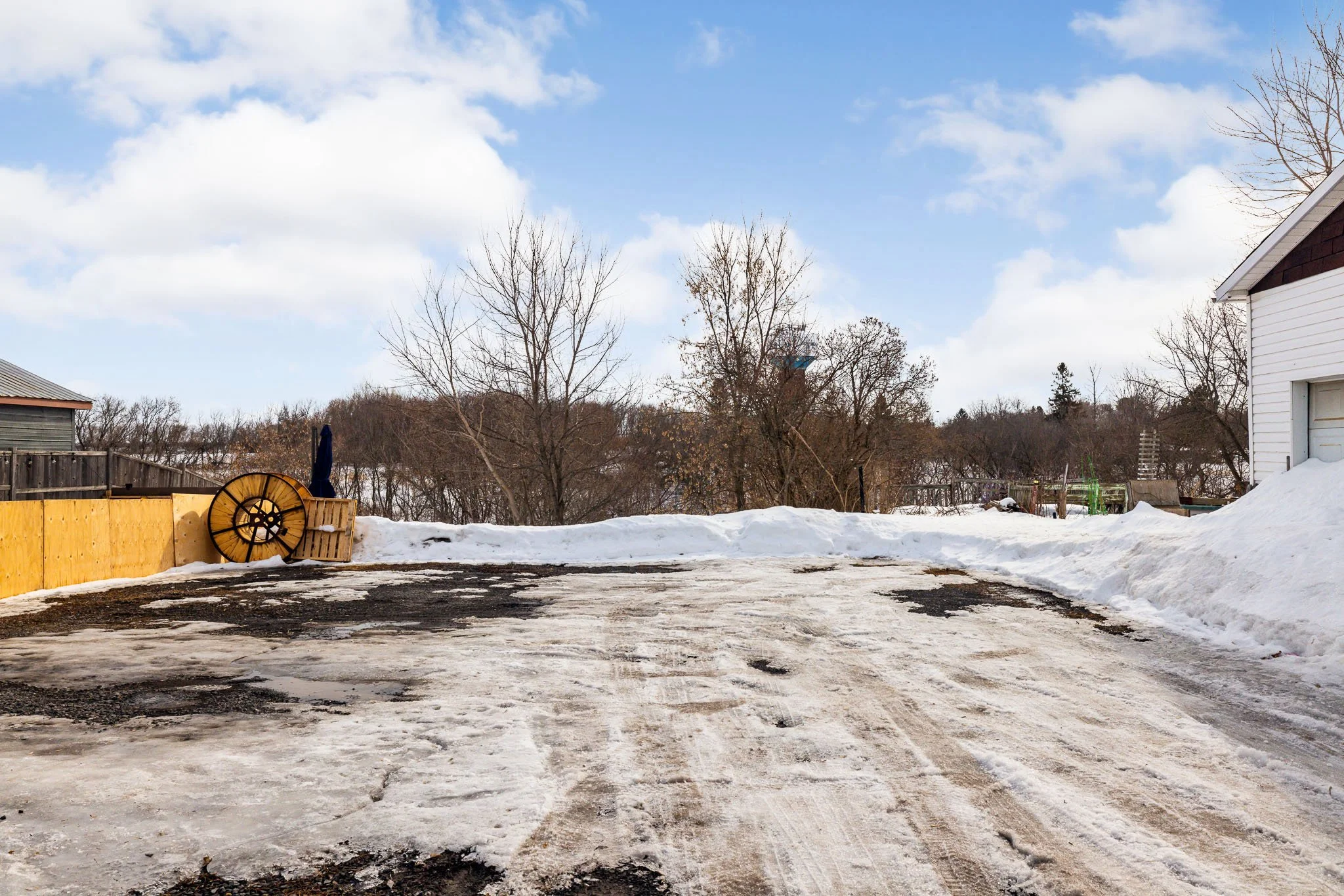 1052 Notre Dame_041.jpg