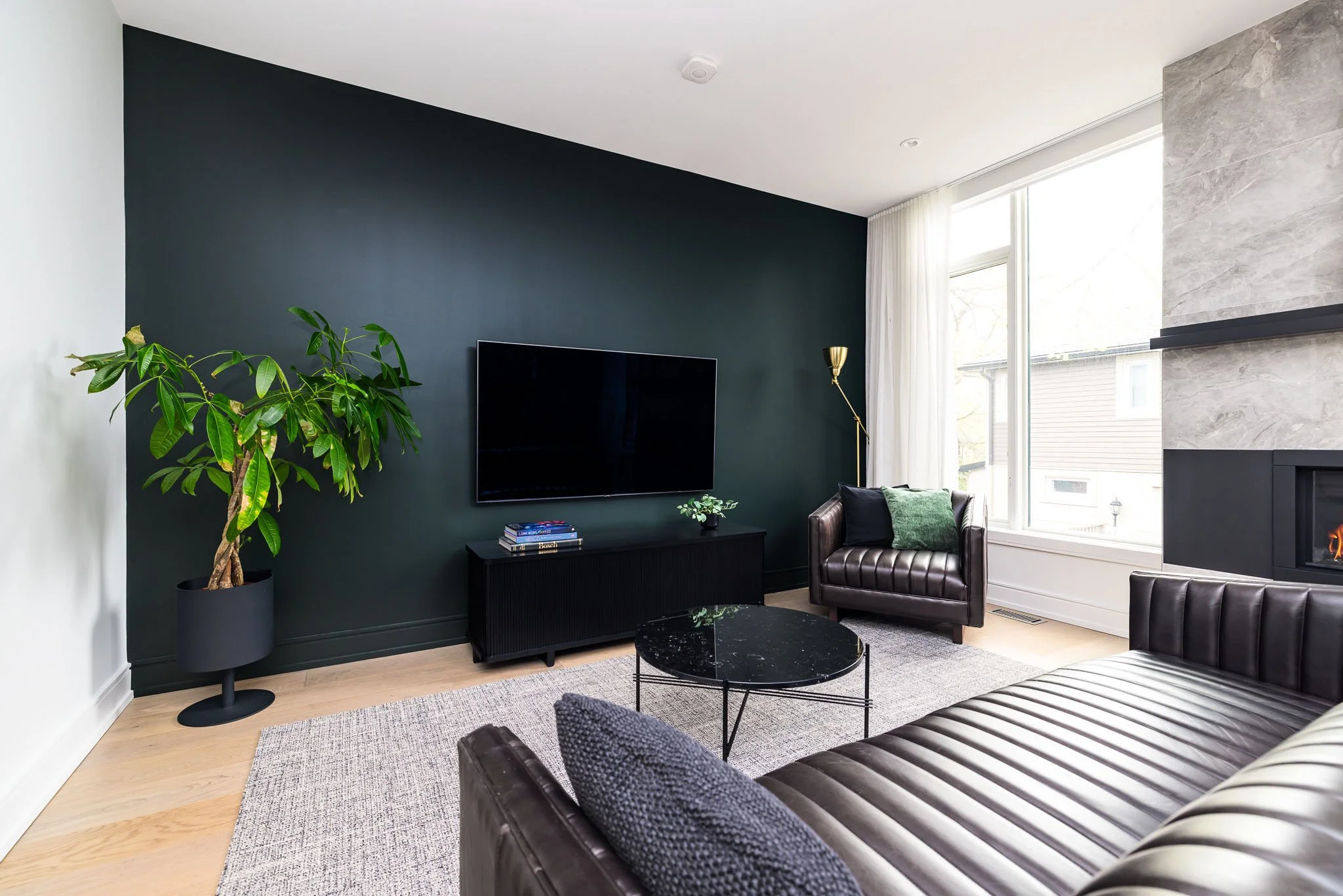 330 Kenwood_018.jpg