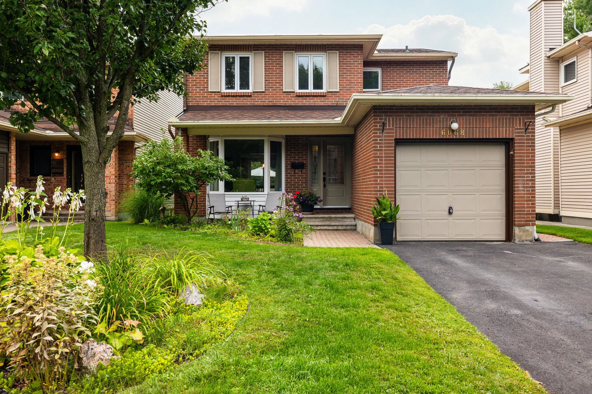 6068 Ridgelea_0008.jpg