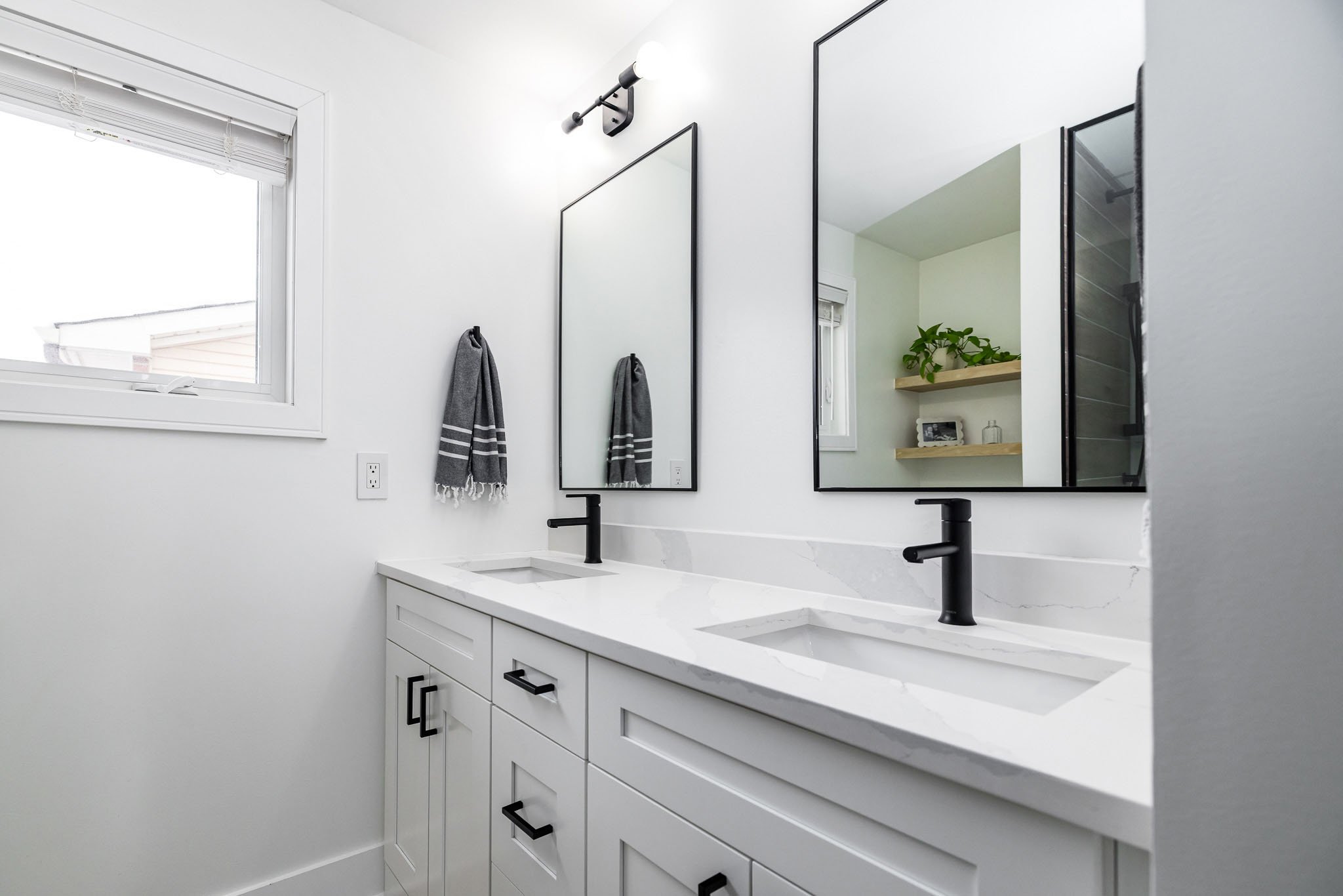 6066 Ridgelea_038.jpg