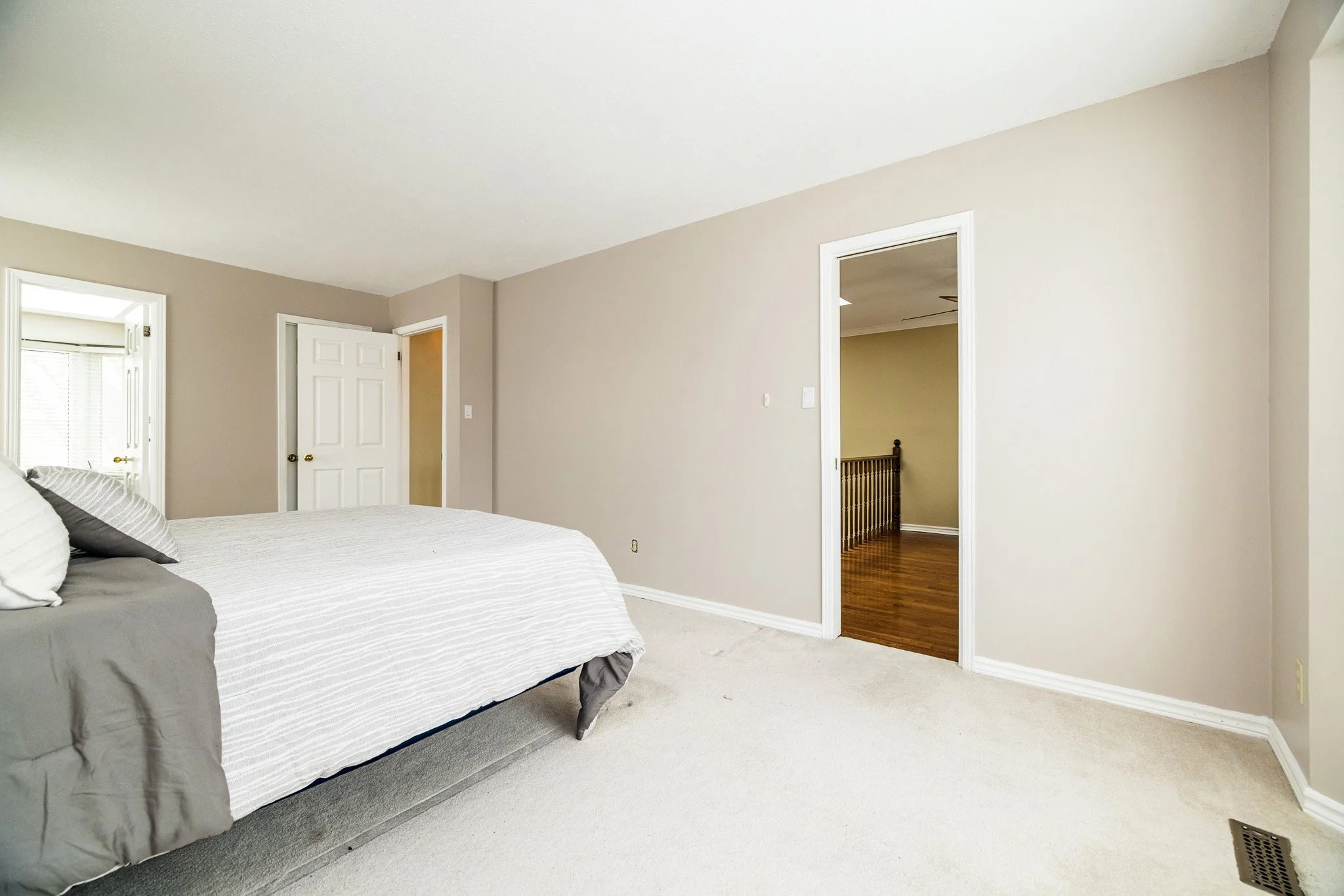 375 River Ridge_047.jpg