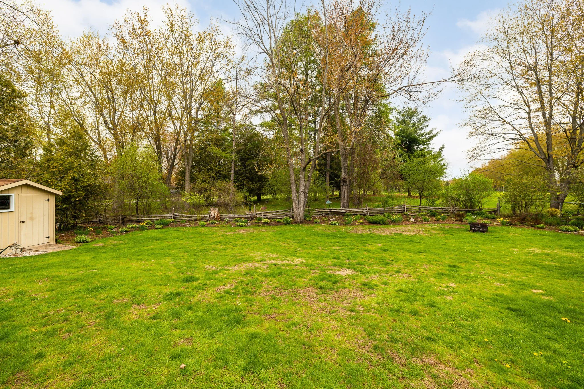 1303 Fairway_ext_027.jpg