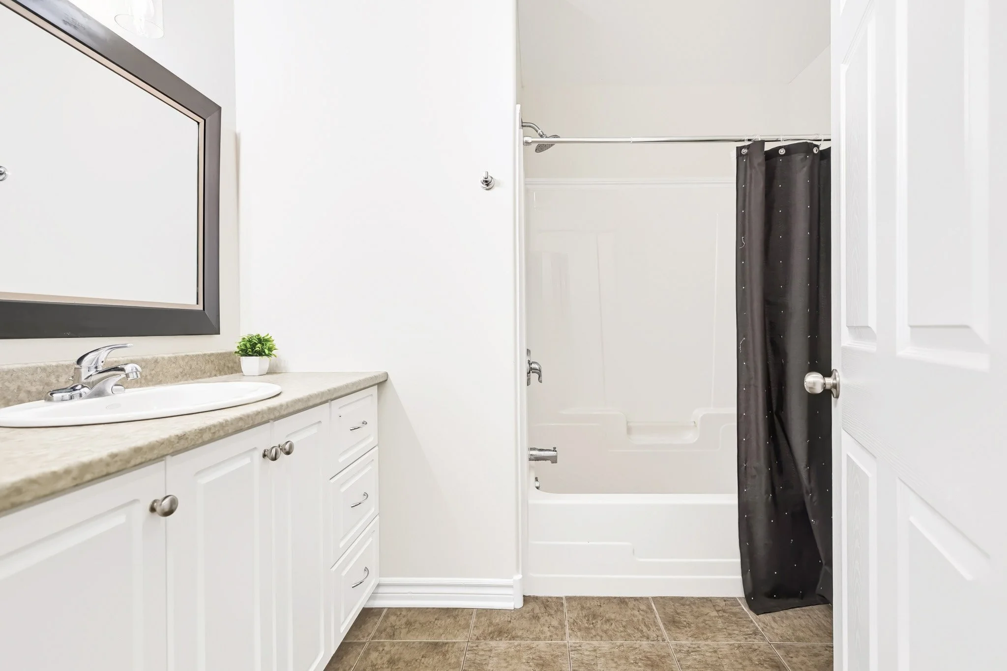 44 Meadowglen_0043.jpg
