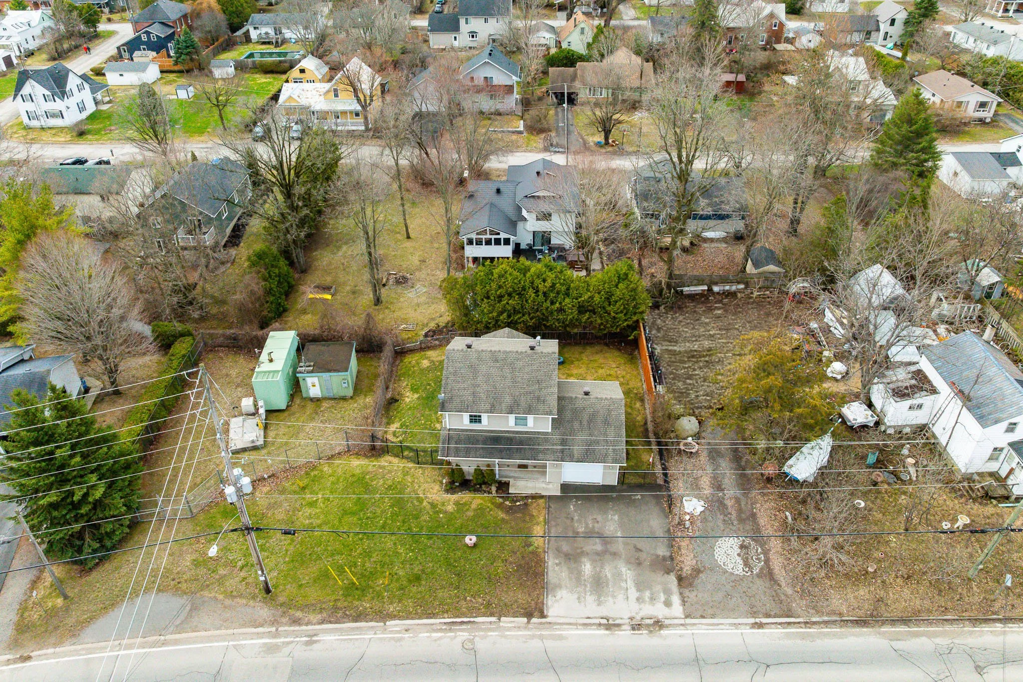 318 Main St E_005.jpg