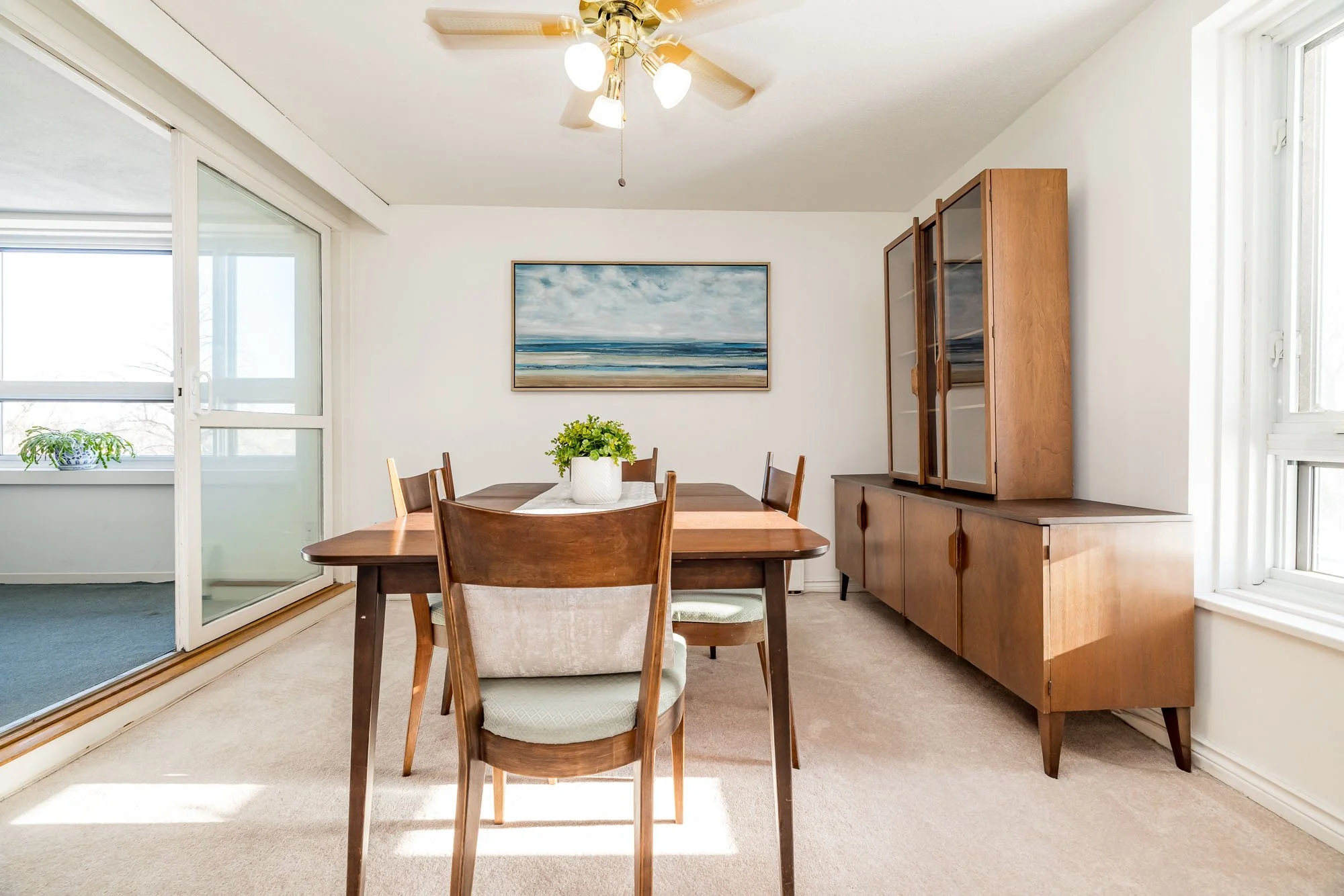 1356 Meadowlands 204_017.jpg