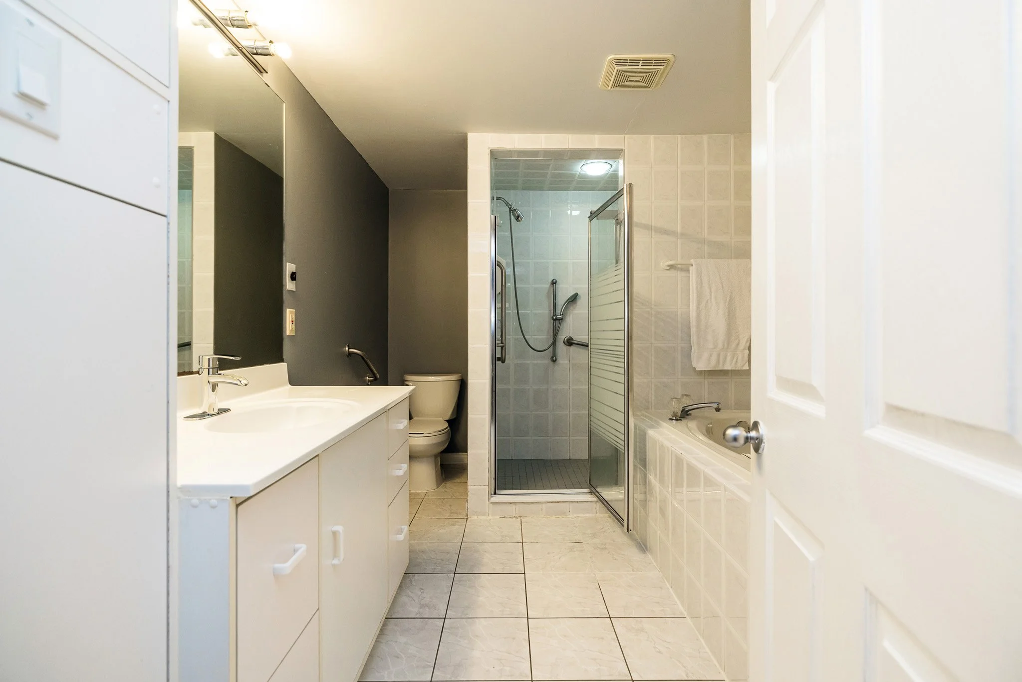 375 River Ridge_086.jpg