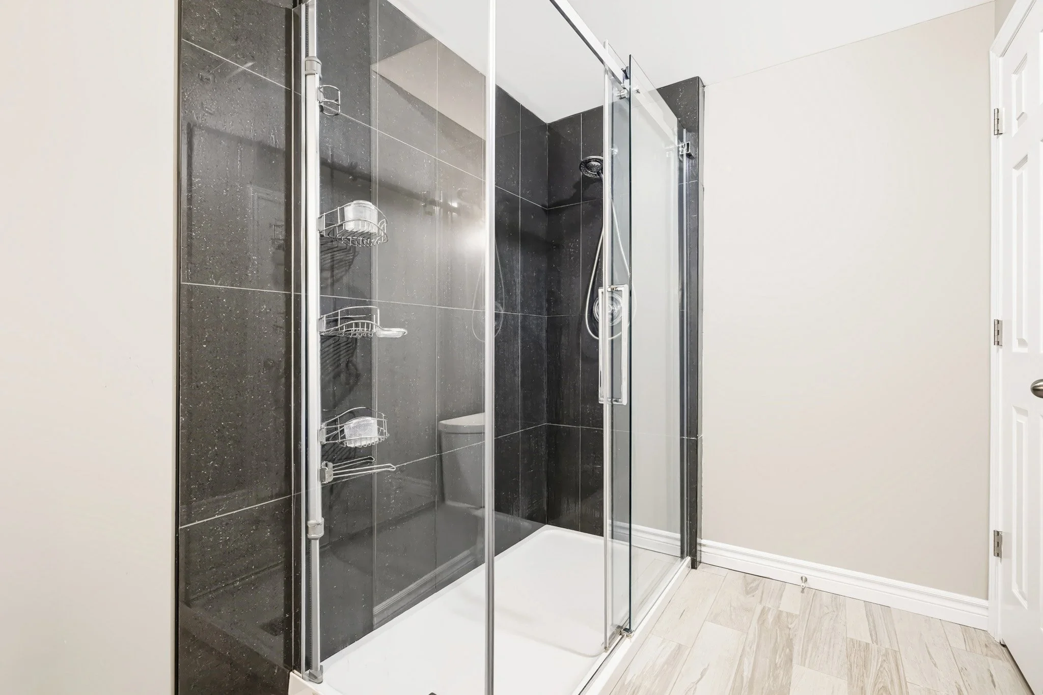 44 Meadowglen_0058.jpg