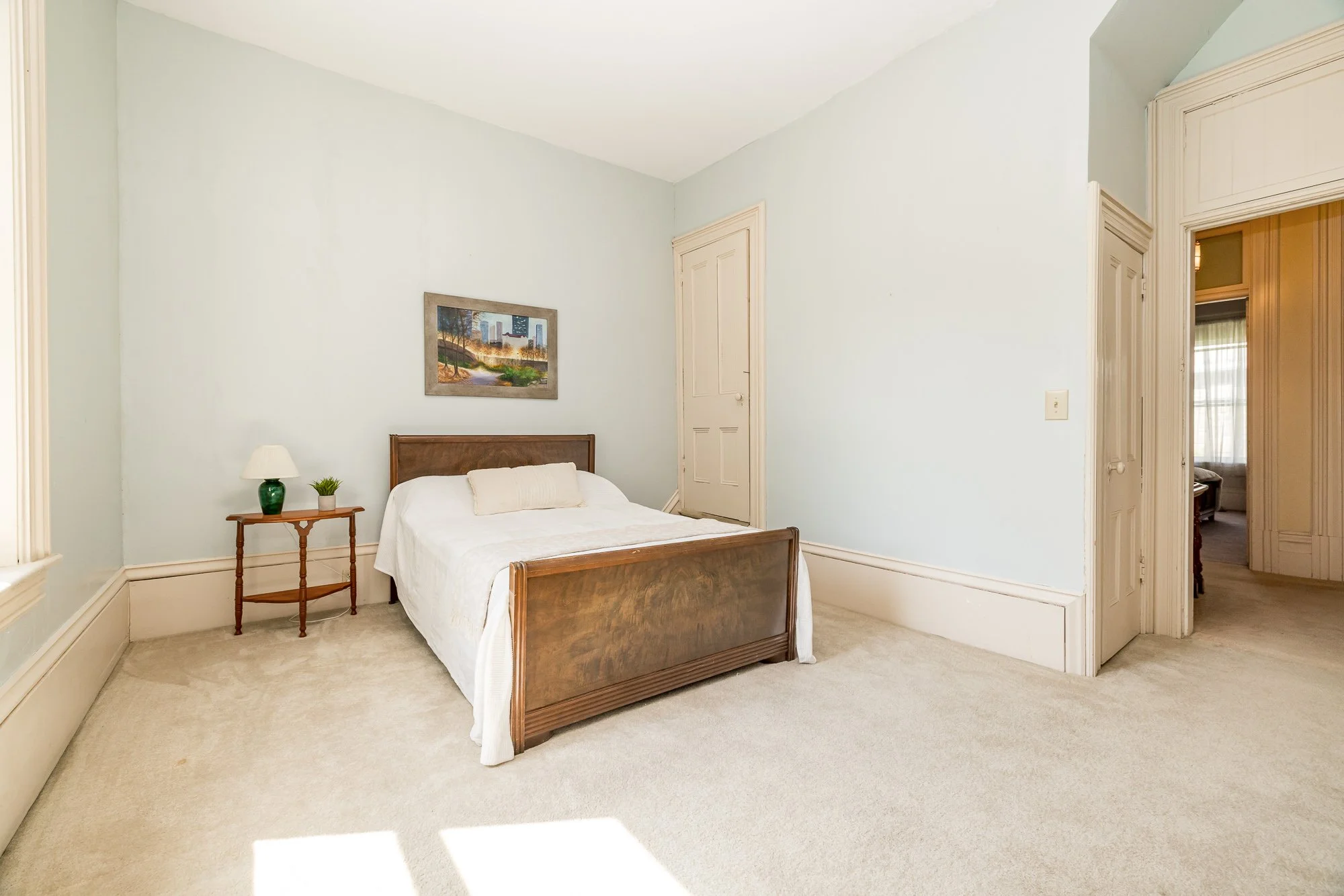 230 Main St W_051.jpg