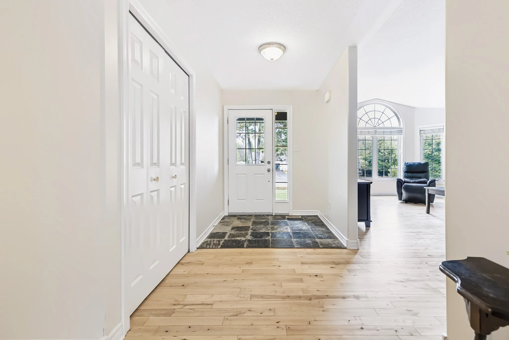 44 Meadowglen_0014.jpg