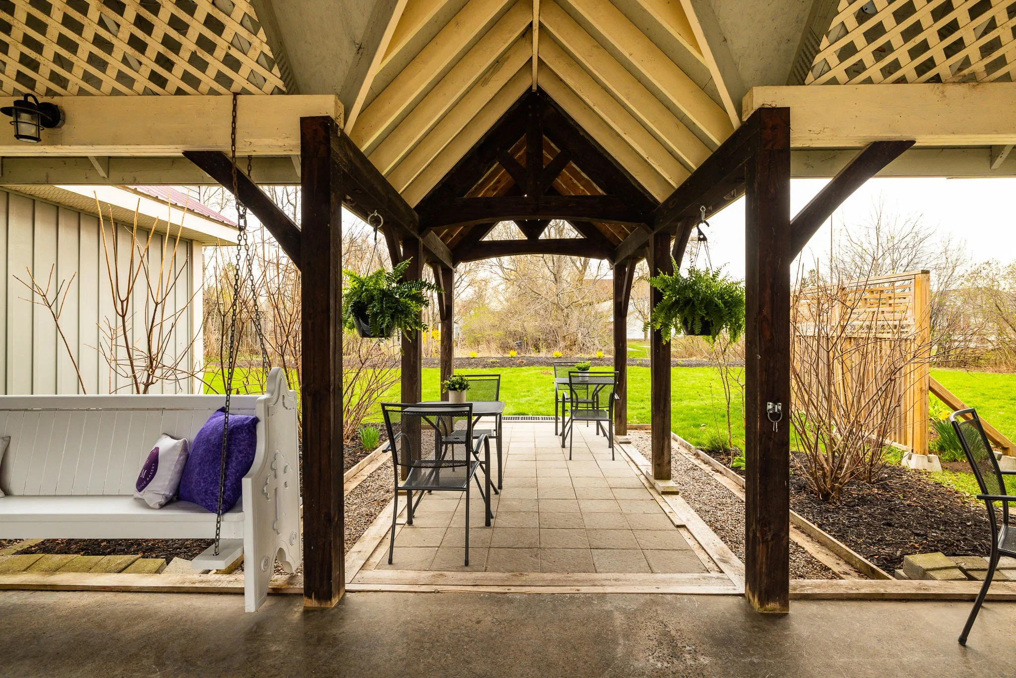 318 Main St W_035.jpg