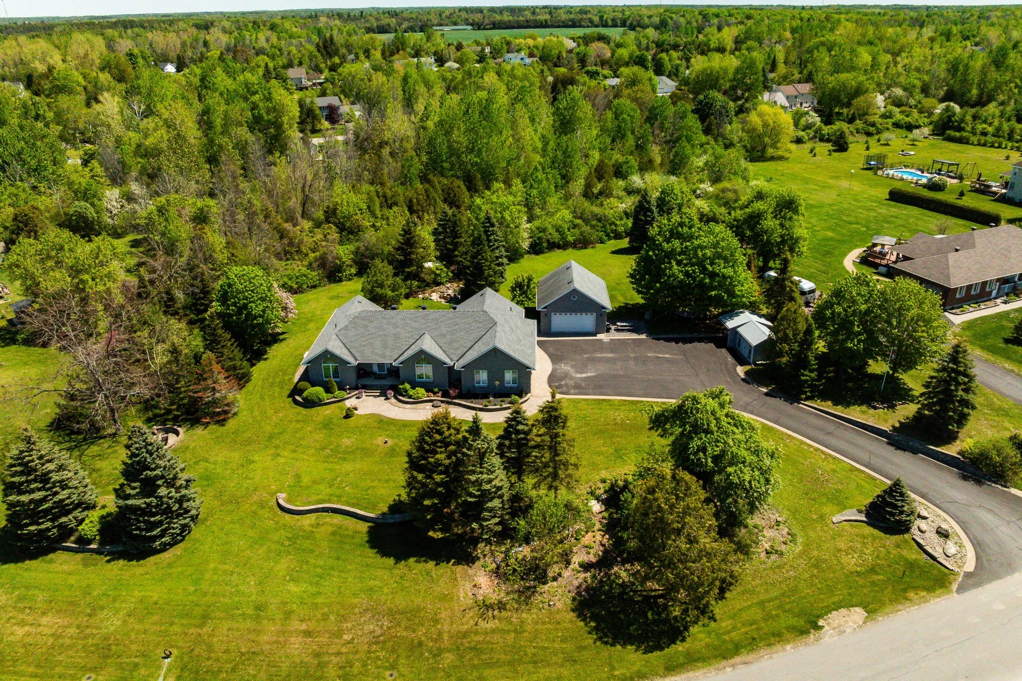 10 Balmoral_001.jpg