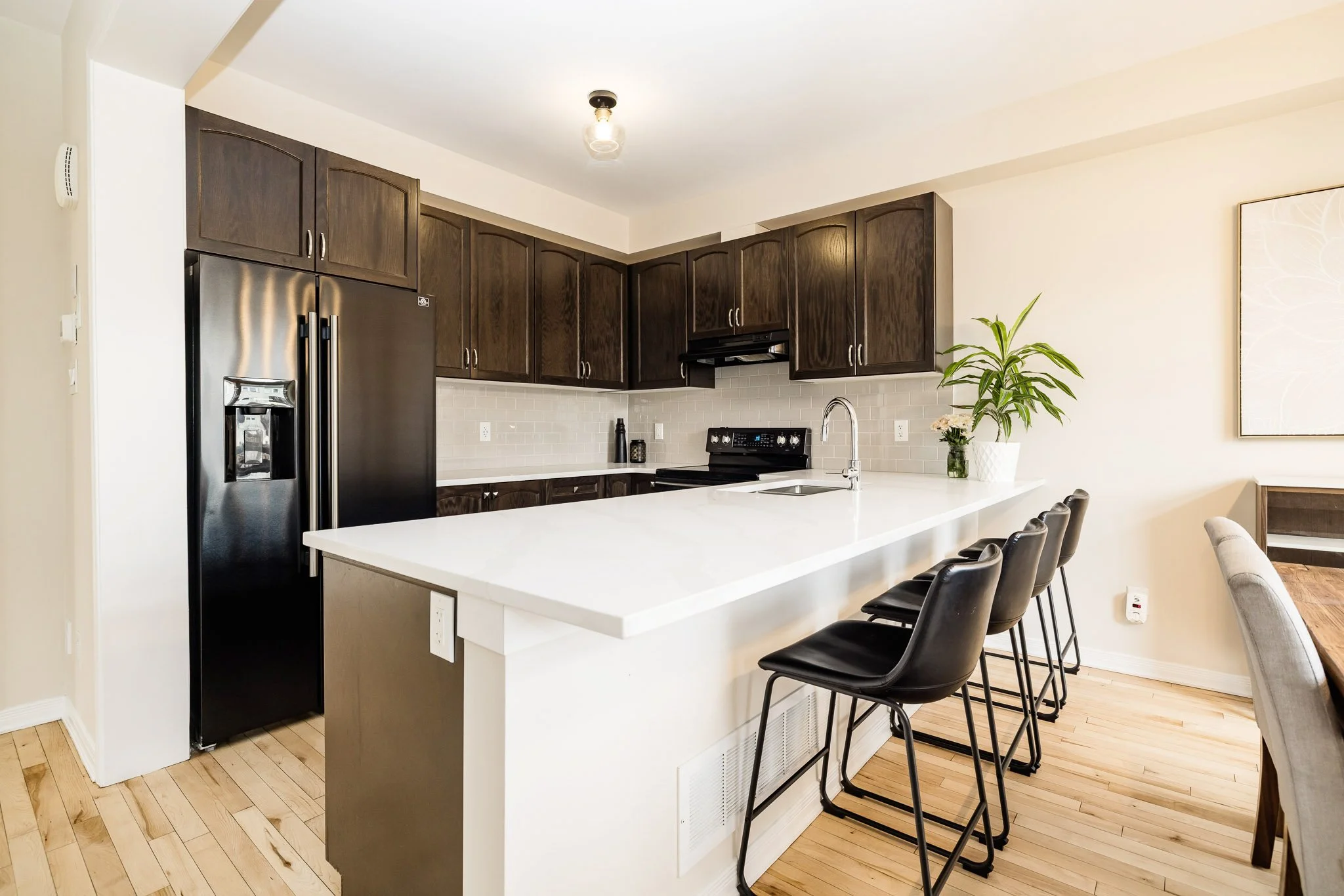 1869 Glencrest_016.jpg