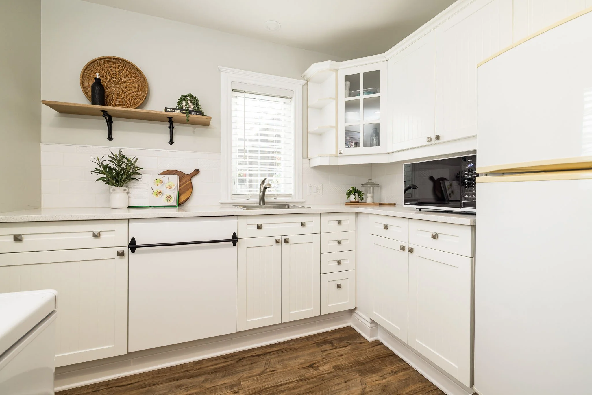 318 Main St W_045.jpg