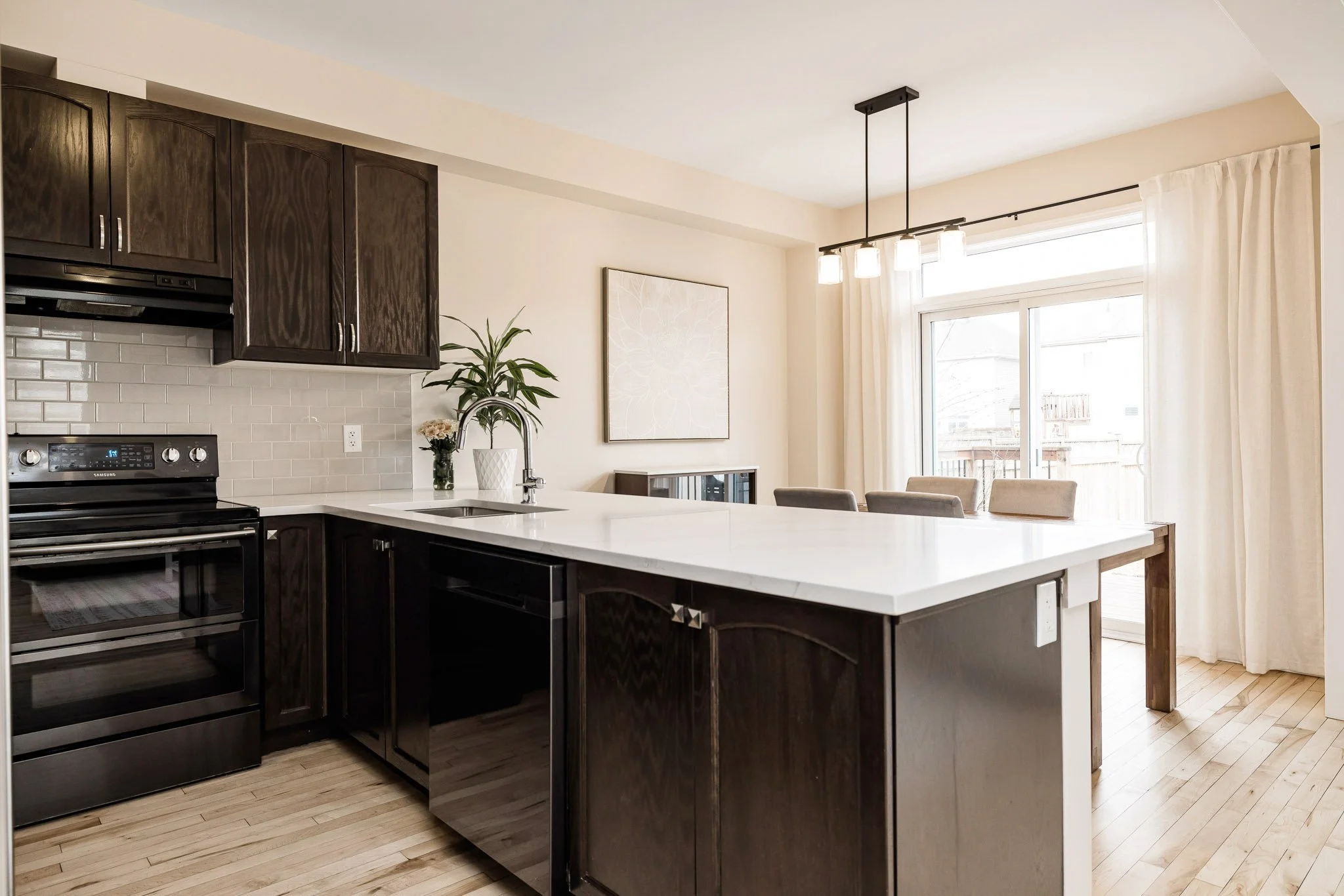 1869 Glencrest_022.jpg