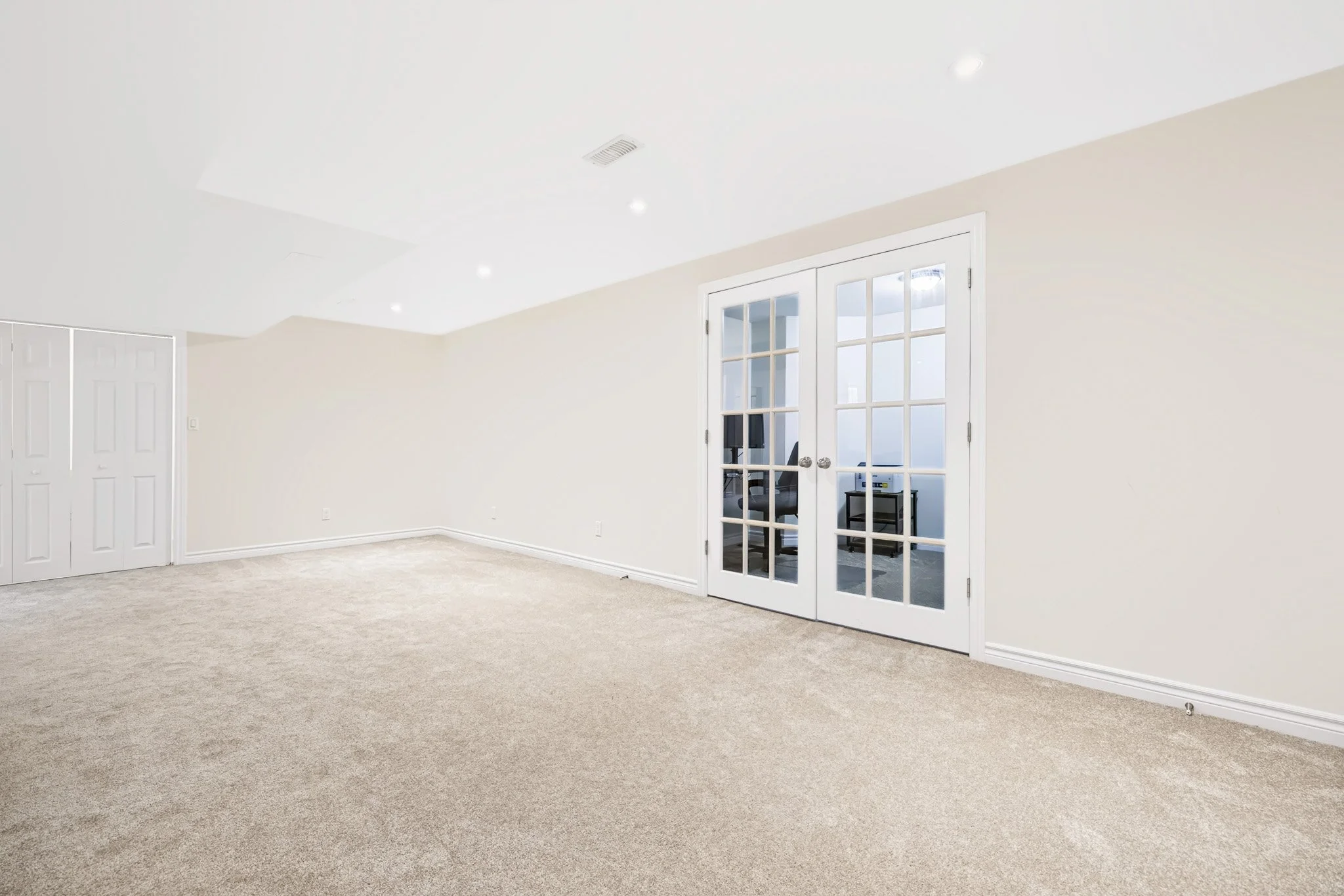 44 Meadowglen_0051.jpg