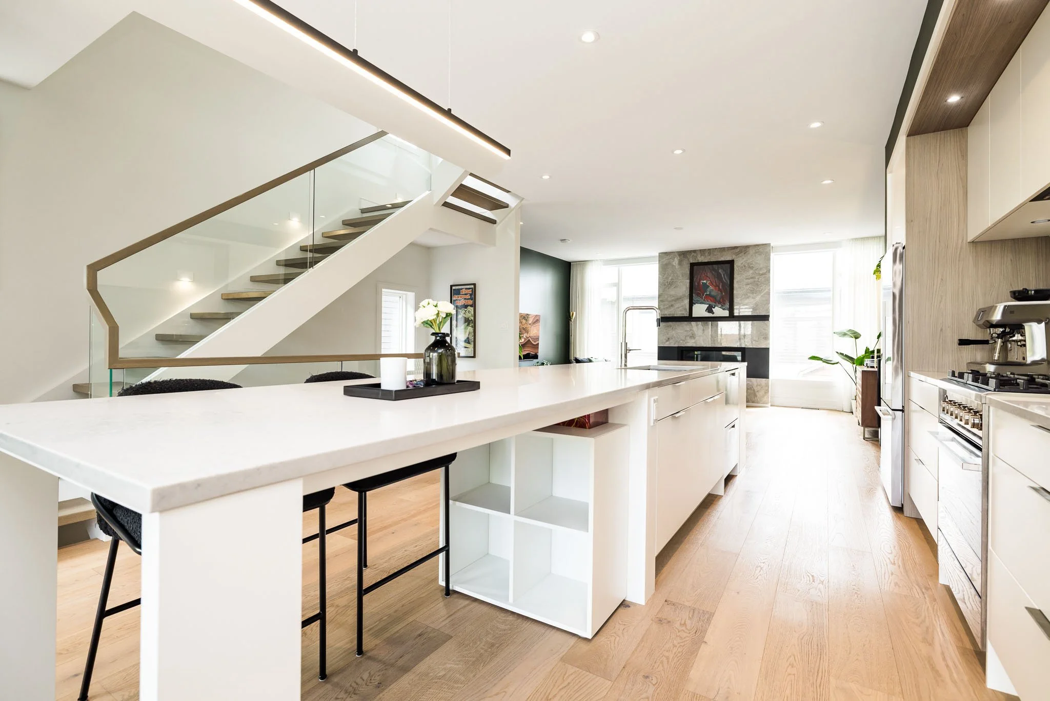 330 Kenwood_026.jpg