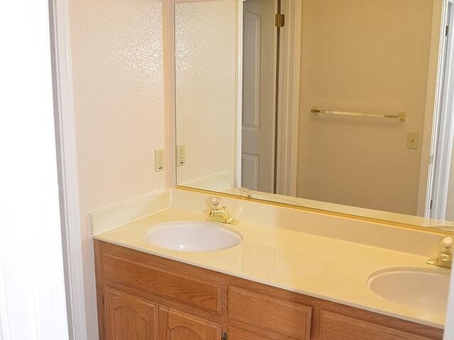 8616 Foxpark Guest Bath Dual Vanity.jpg