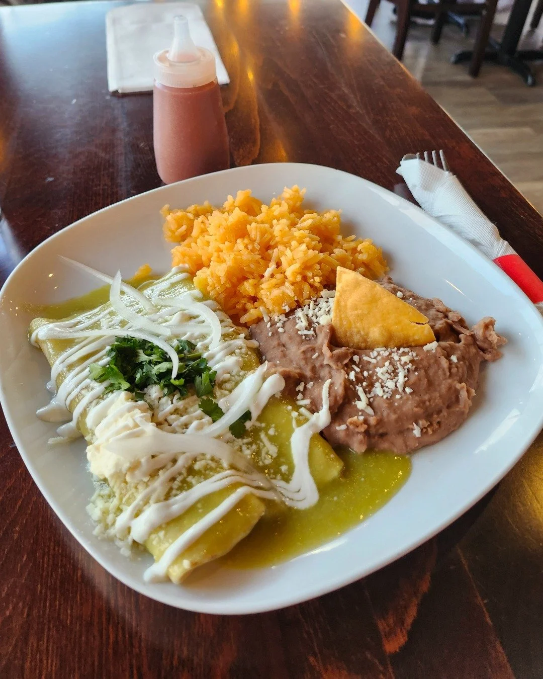 midweek cravings ✨ 

#vancouvereats
#vancityfood
#vancouverfood
#mexicanfood
#vancouverrestaurants
#yvrfoodie
#yvr
#enchiladas