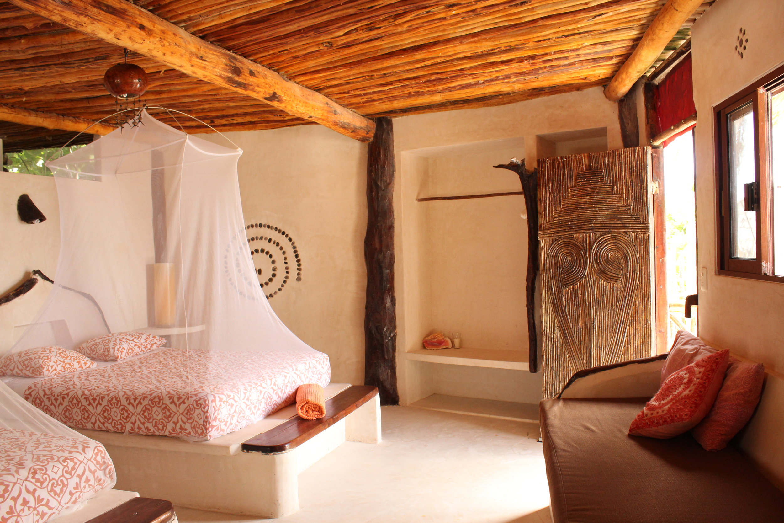 $500 CDN Deposit - Double Beachfront Room