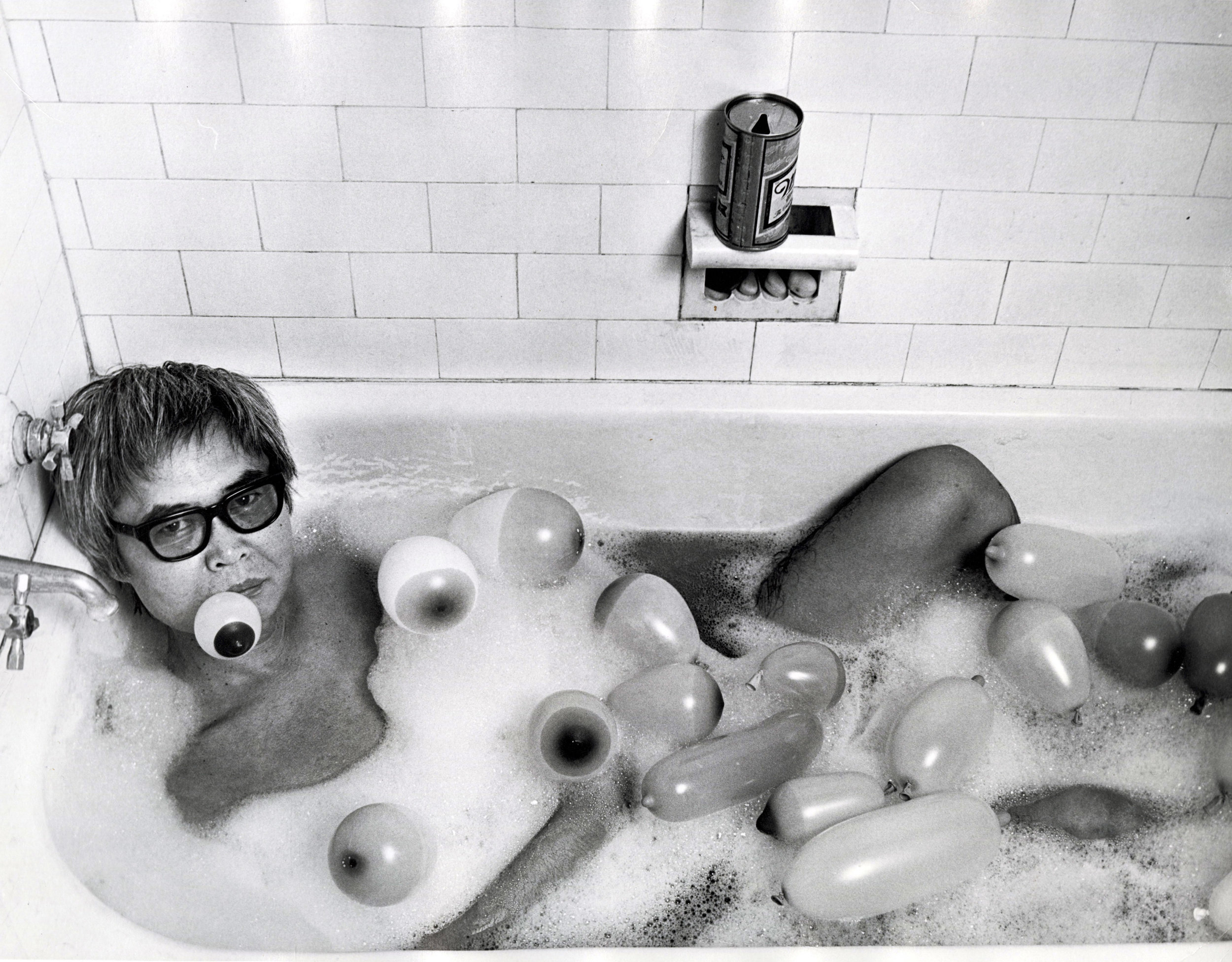  Kanemitsu in a bathtub on Berendo Street, 1969. 