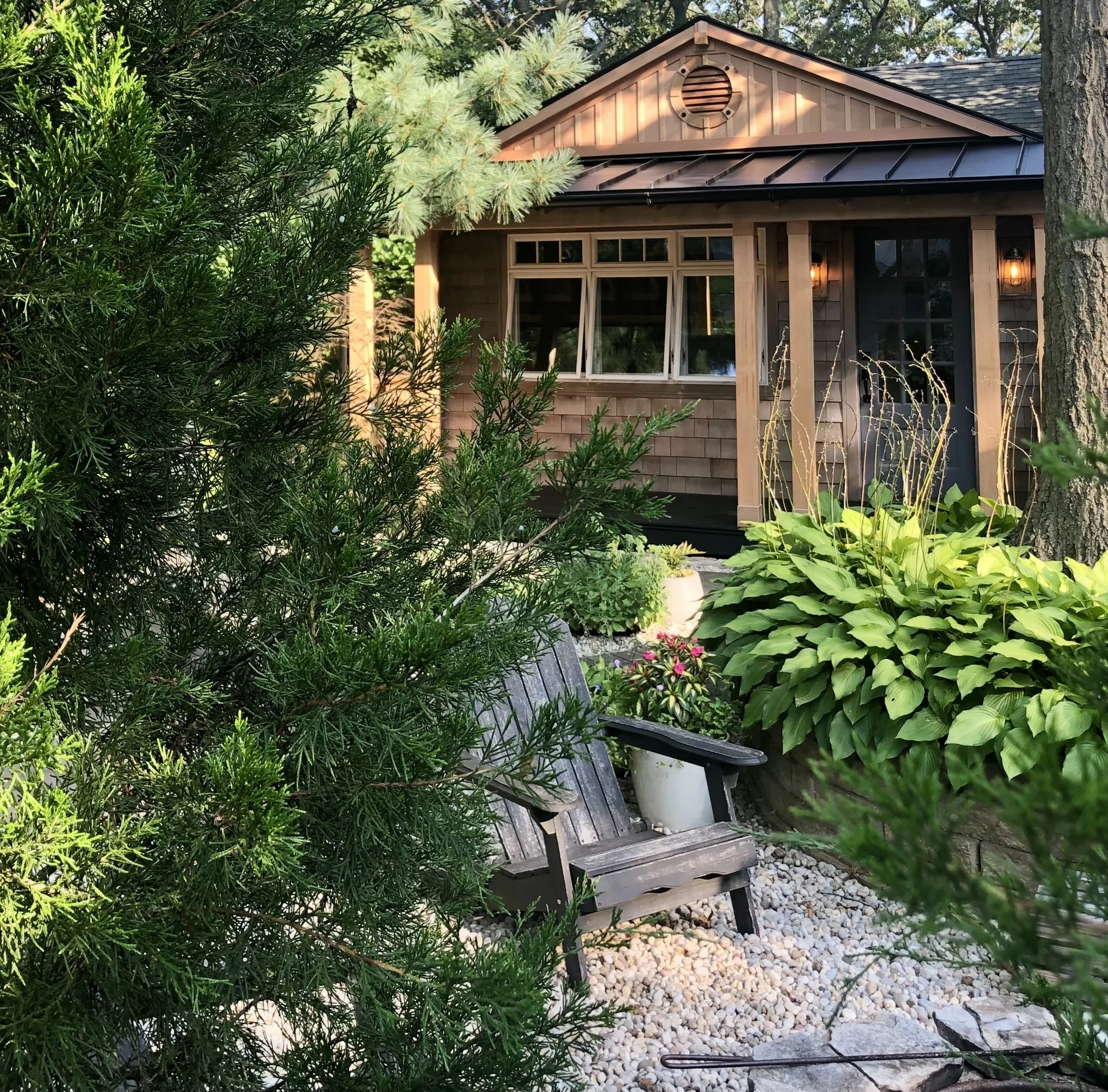 Artisan Cottages Crafting in a traditional, non-mechanized way using high-quality, local material we worked on small, simple dwellings near a waterfront and or outbuildings forming part of a homestead occupied by an agronomist, or craftsperson.
