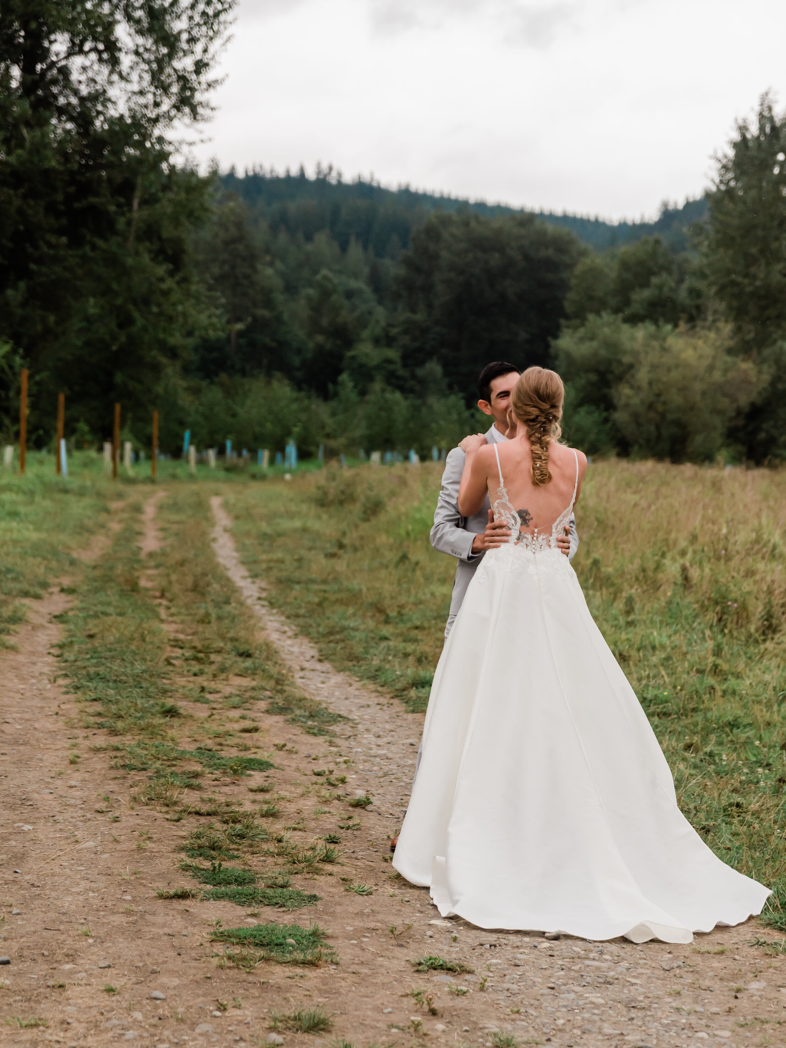 Issaquah Wedding - Backyard wedding - Leigh and Kali -  (41).jpg