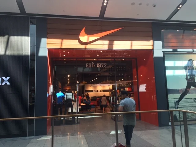 Nike Robina